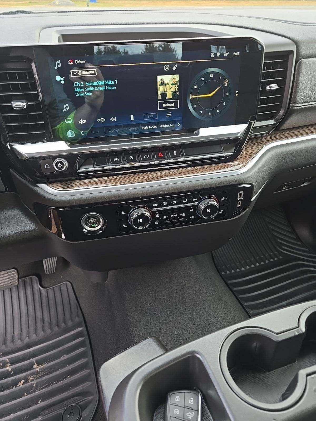 2022 Chevrolet Silverado 1500 LT AWD