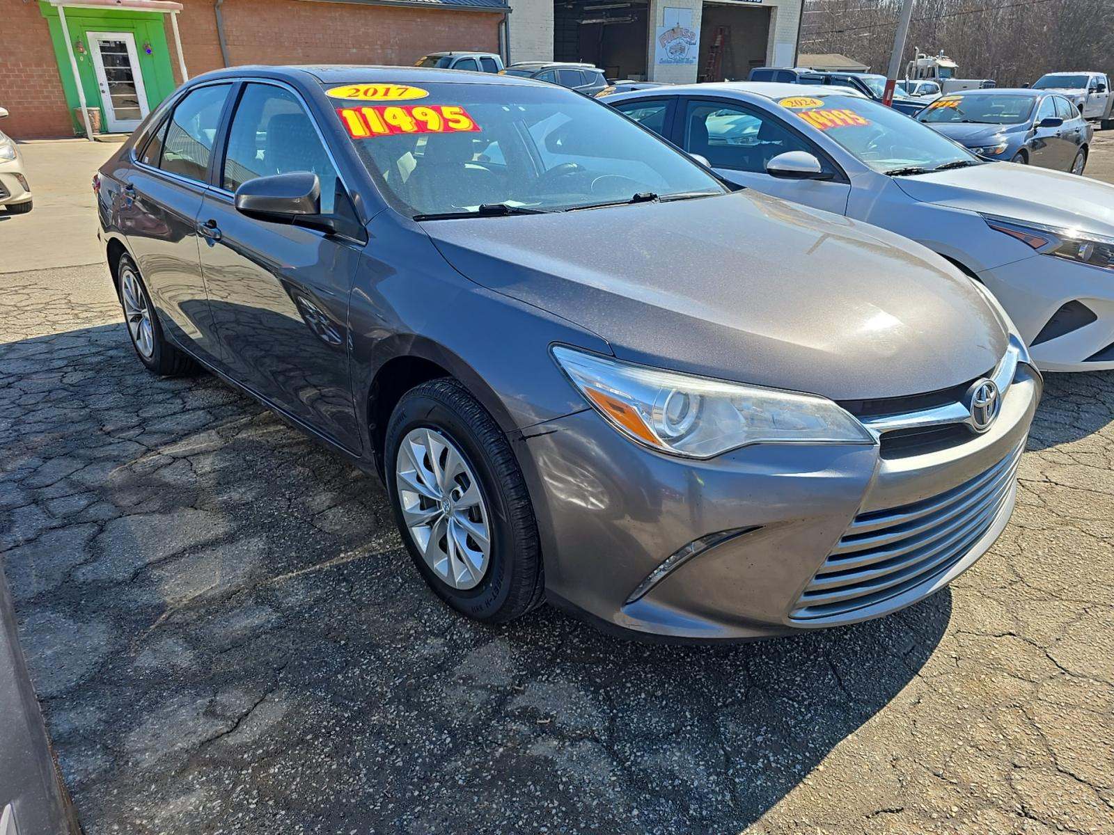2017 Toyota Camry LE FWD