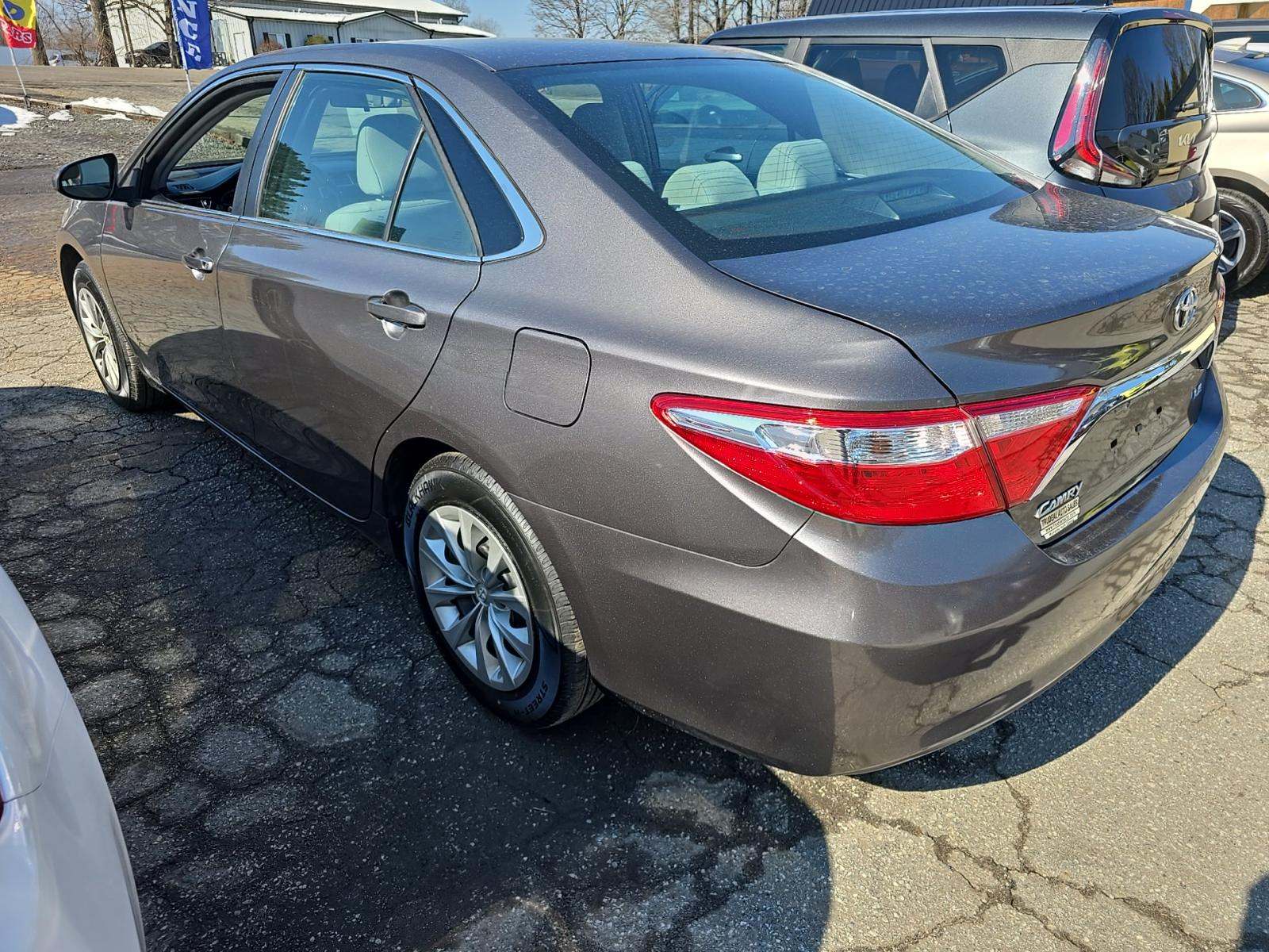 2017 Toyota Camry LE FWD