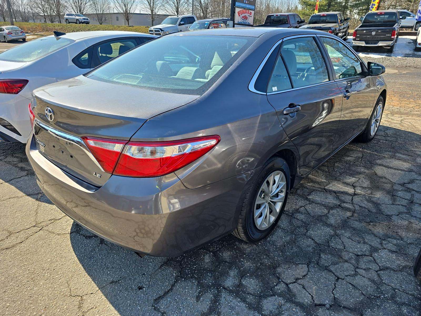 2017 Toyota Camry LE FWD