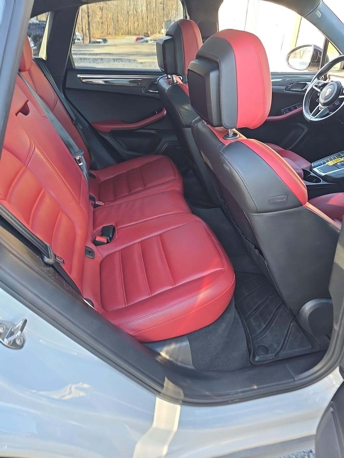 2016 Porsche Macan Turbo AWD