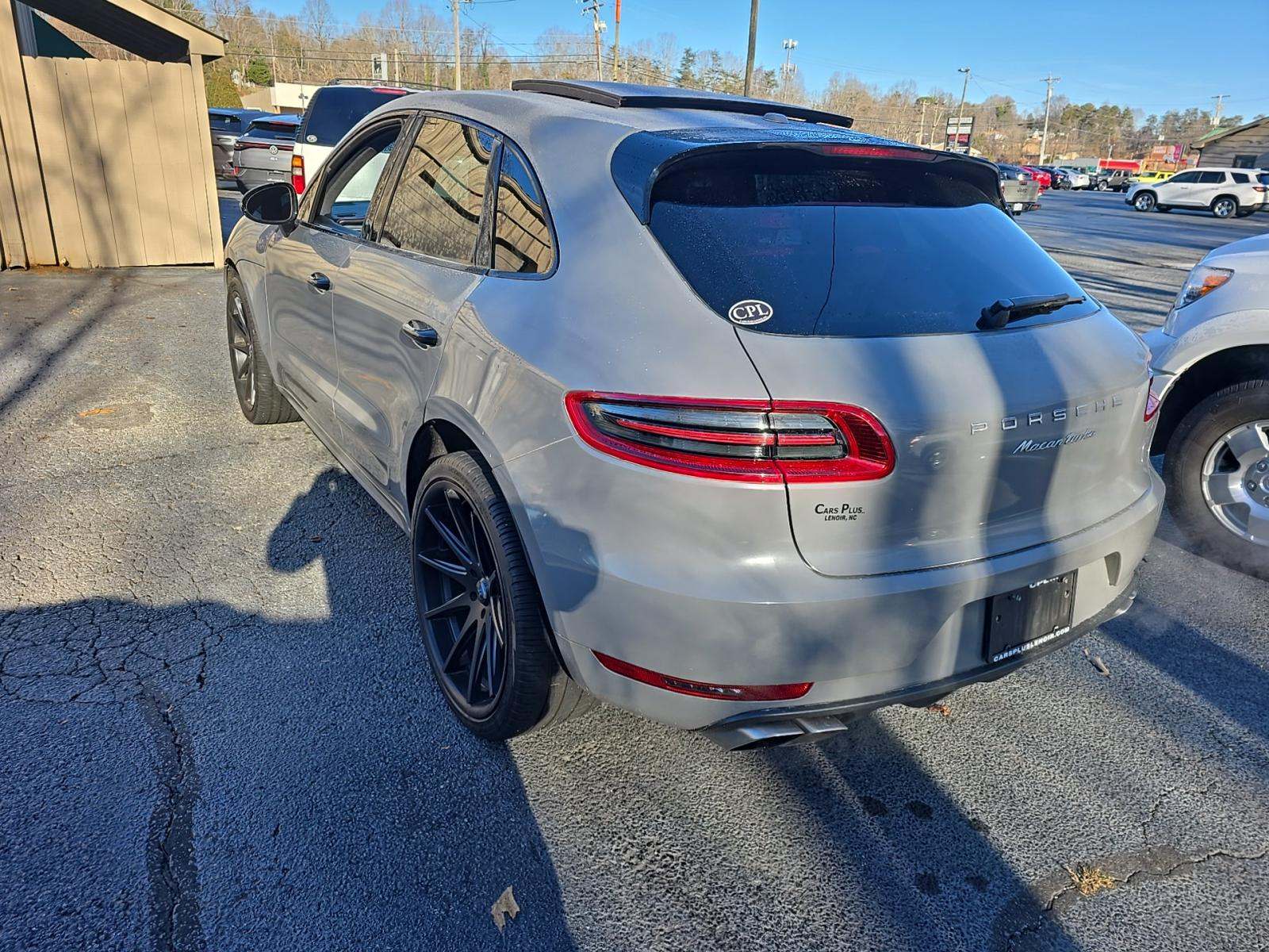 2016 Porsche Macan Turbo AWD