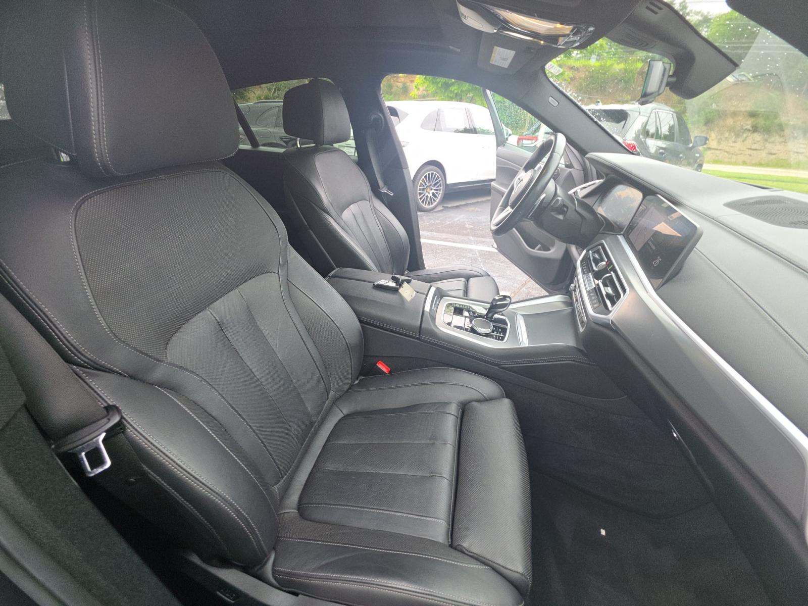 2021 BMW X6 M50i AWD