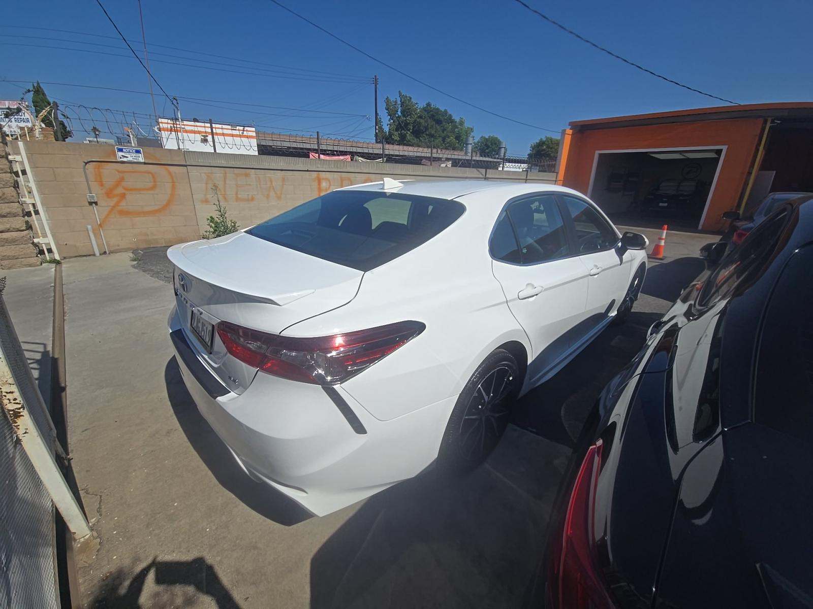 TOYOTA CAMRY - 3