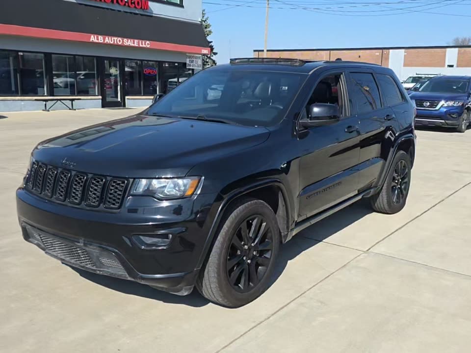 2019 Jeep Grand Cherokee Laredo Altitude Edition AWD