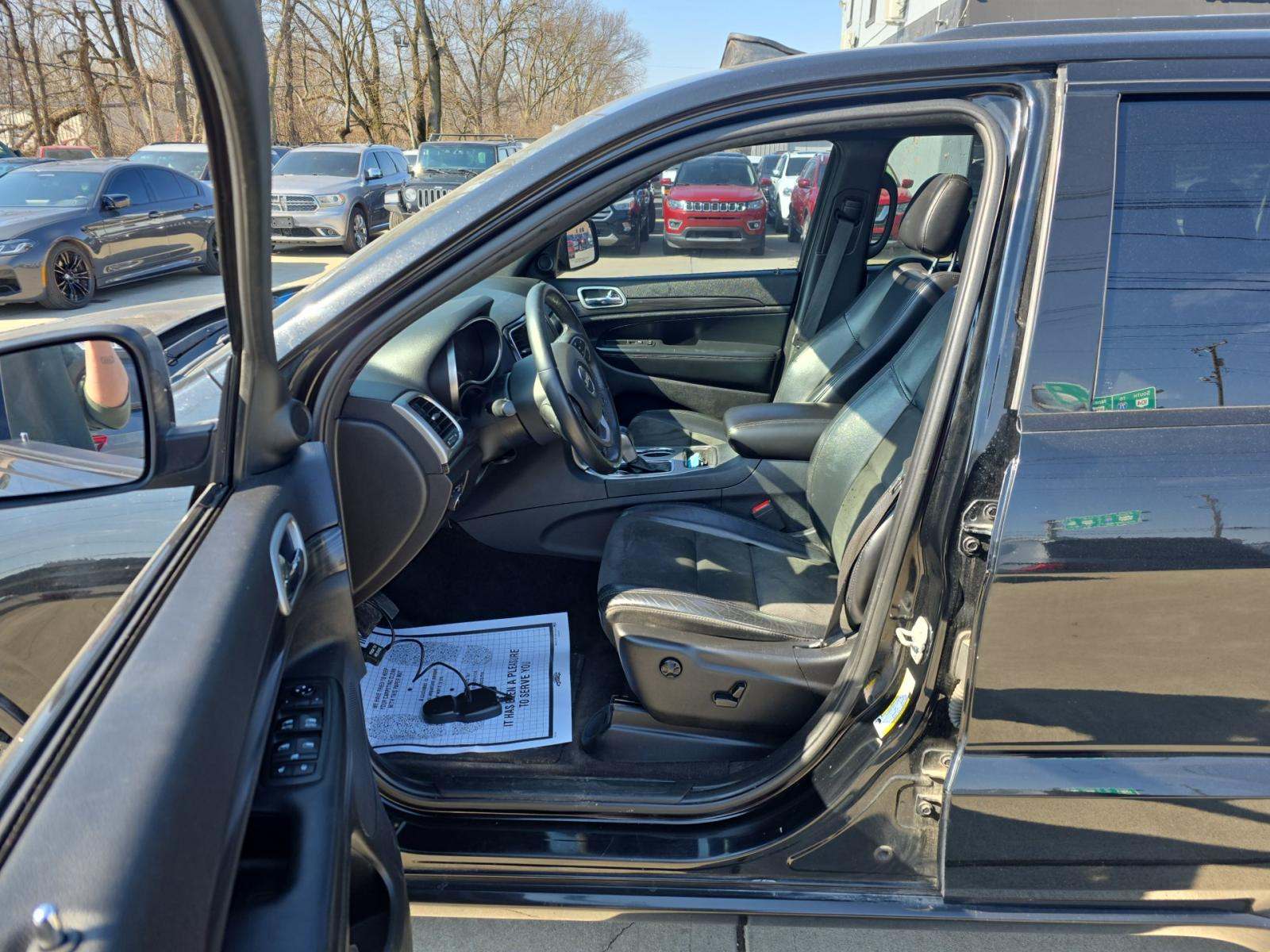 2019 Jeep Grand Cherokee Laredo Altitude Edition AWD