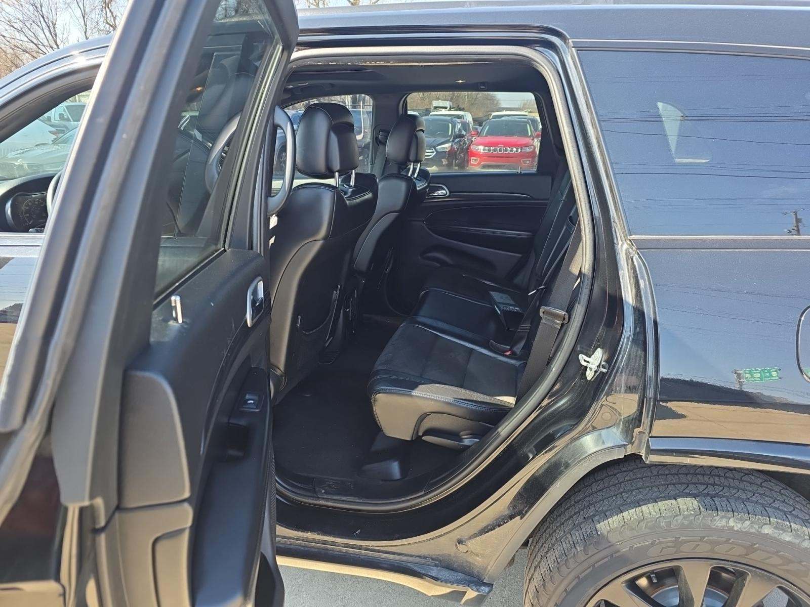 2019 Jeep Grand Cherokee Laredo Altitude Edition AWD