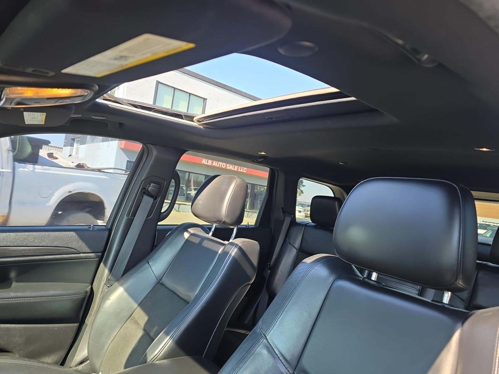 2019 Jeep Grand Cherokee Laredo Altitude Edition AWD