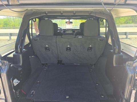 JEEP UNLIMITED SPORT - 10