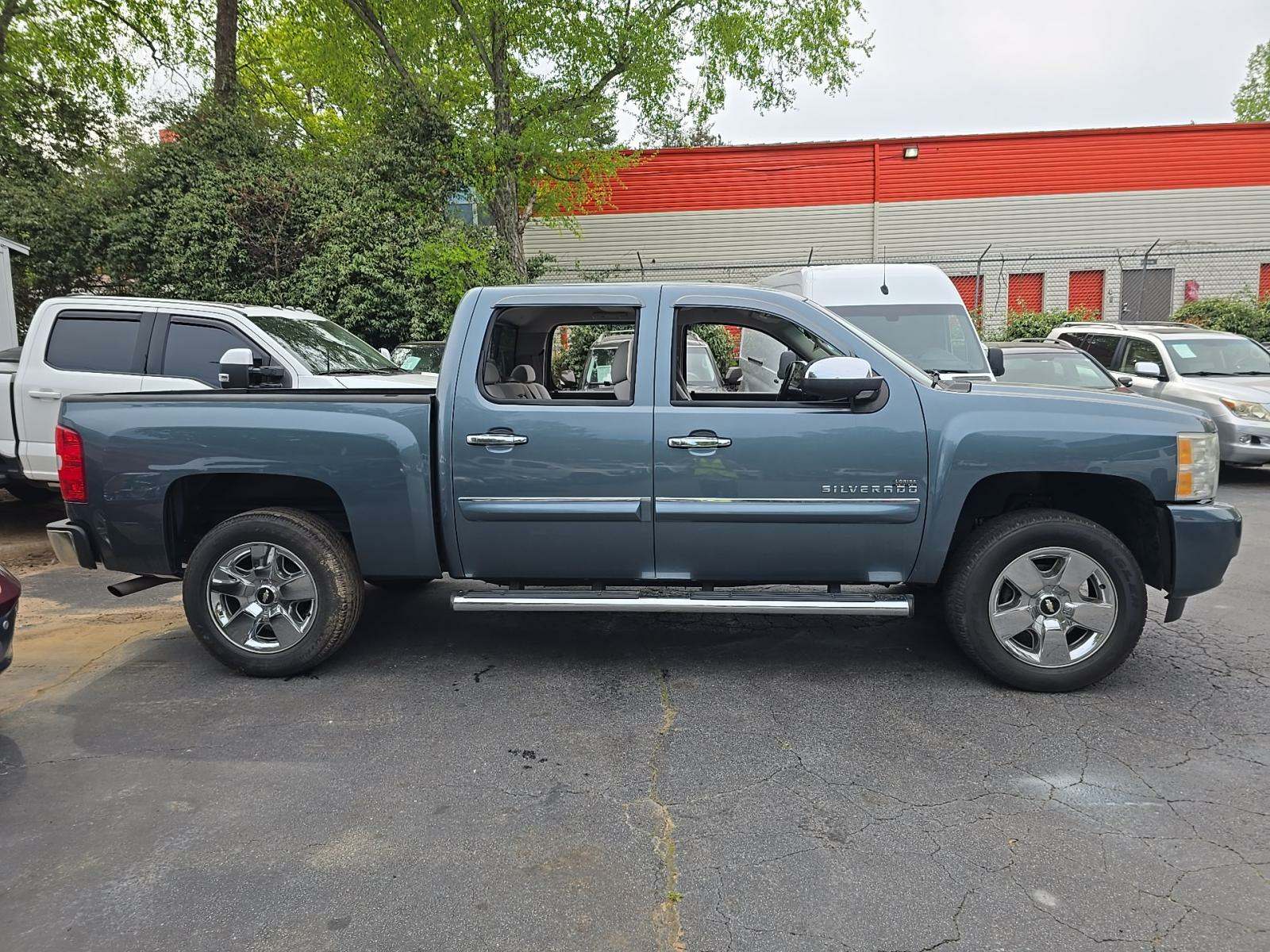 2011 Chevrolet Silverado 1500 LT RWD