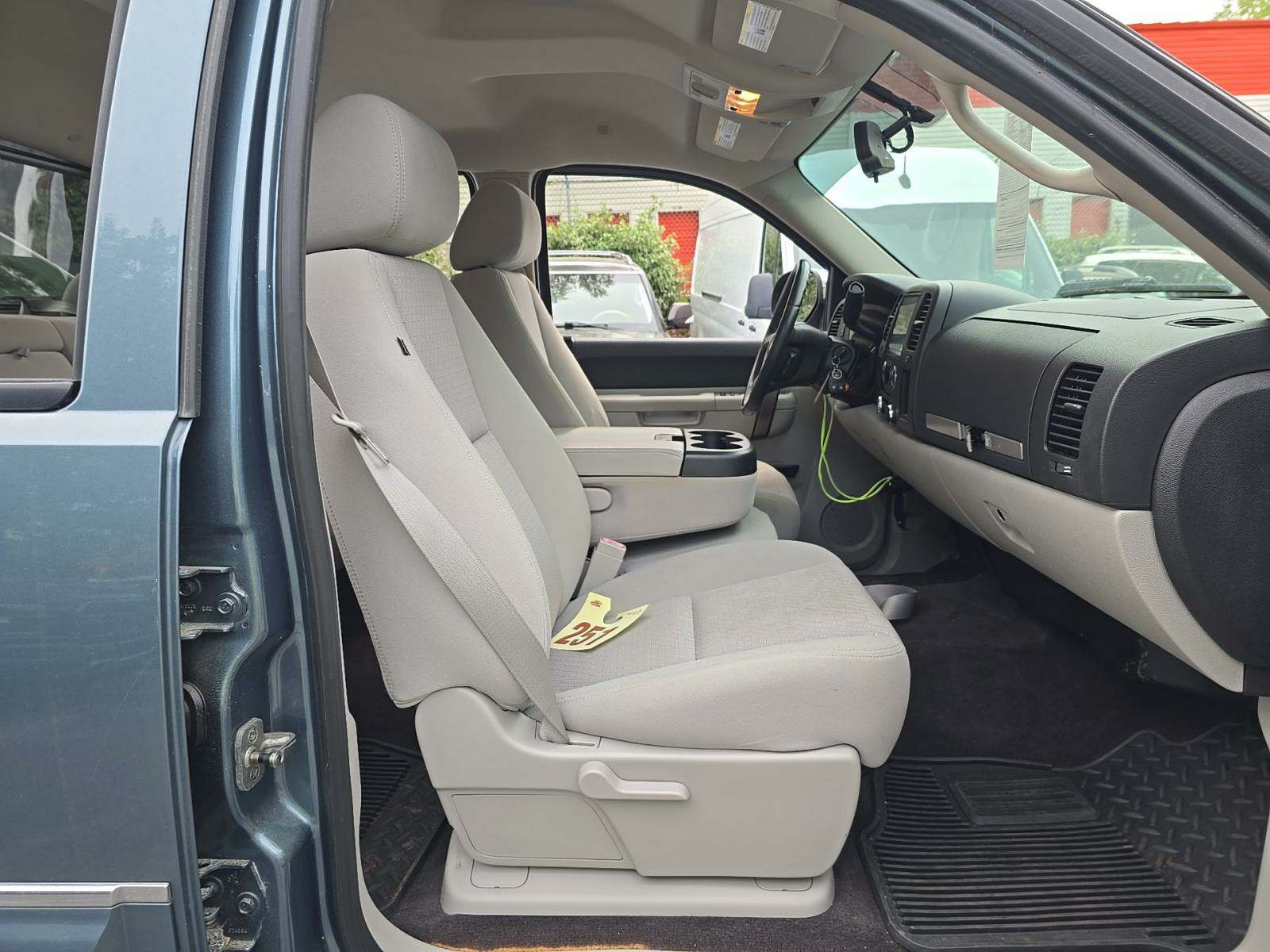 2011 Chevrolet Silverado 1500 LT RWD