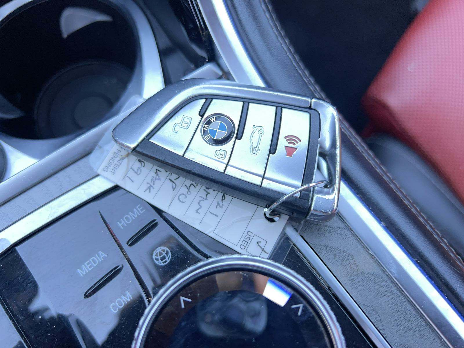 2021 BMW 8 Series 840i M SPORT LINE RWD