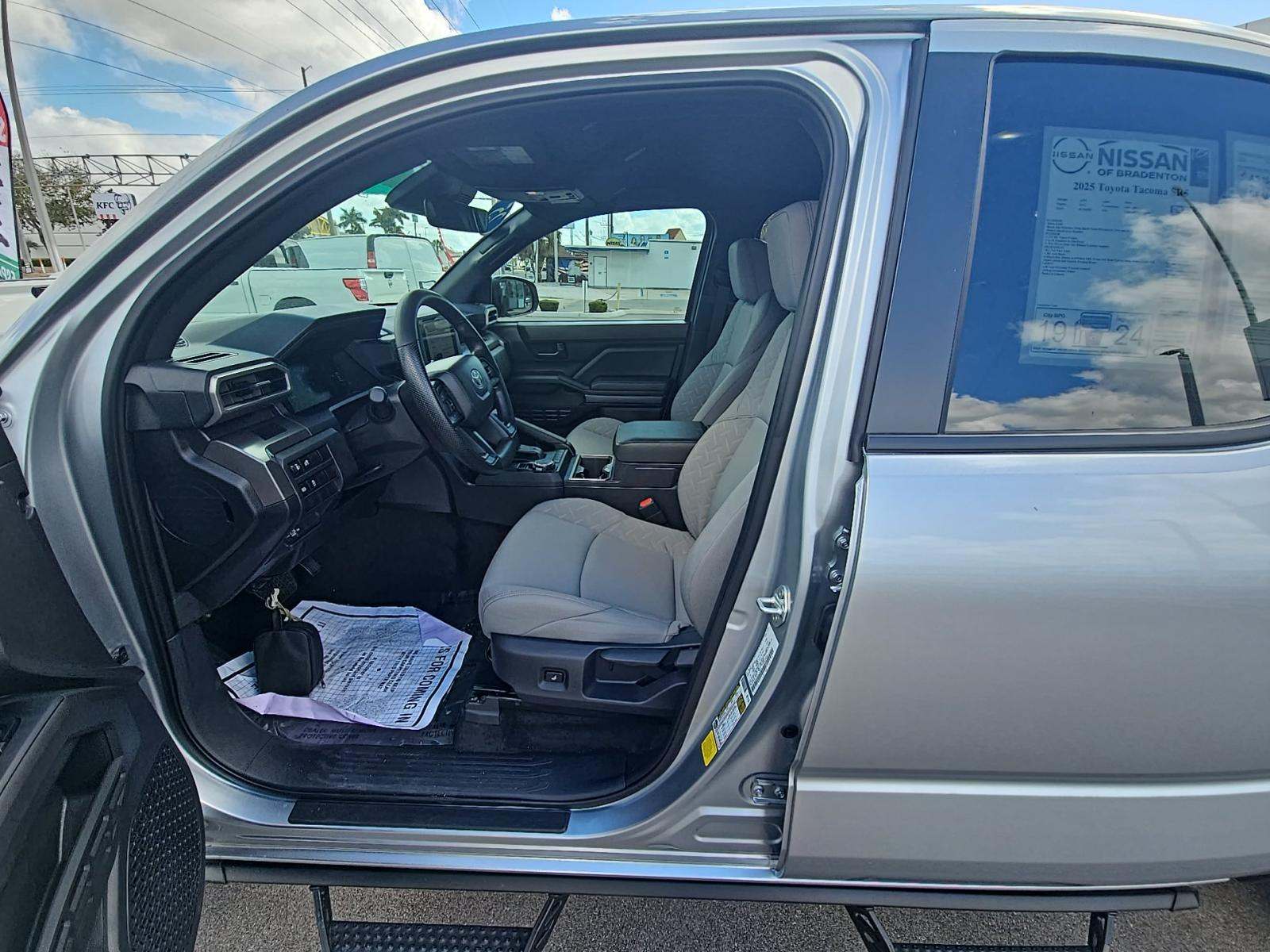 2025 Toyota Tacoma SR5 AWD