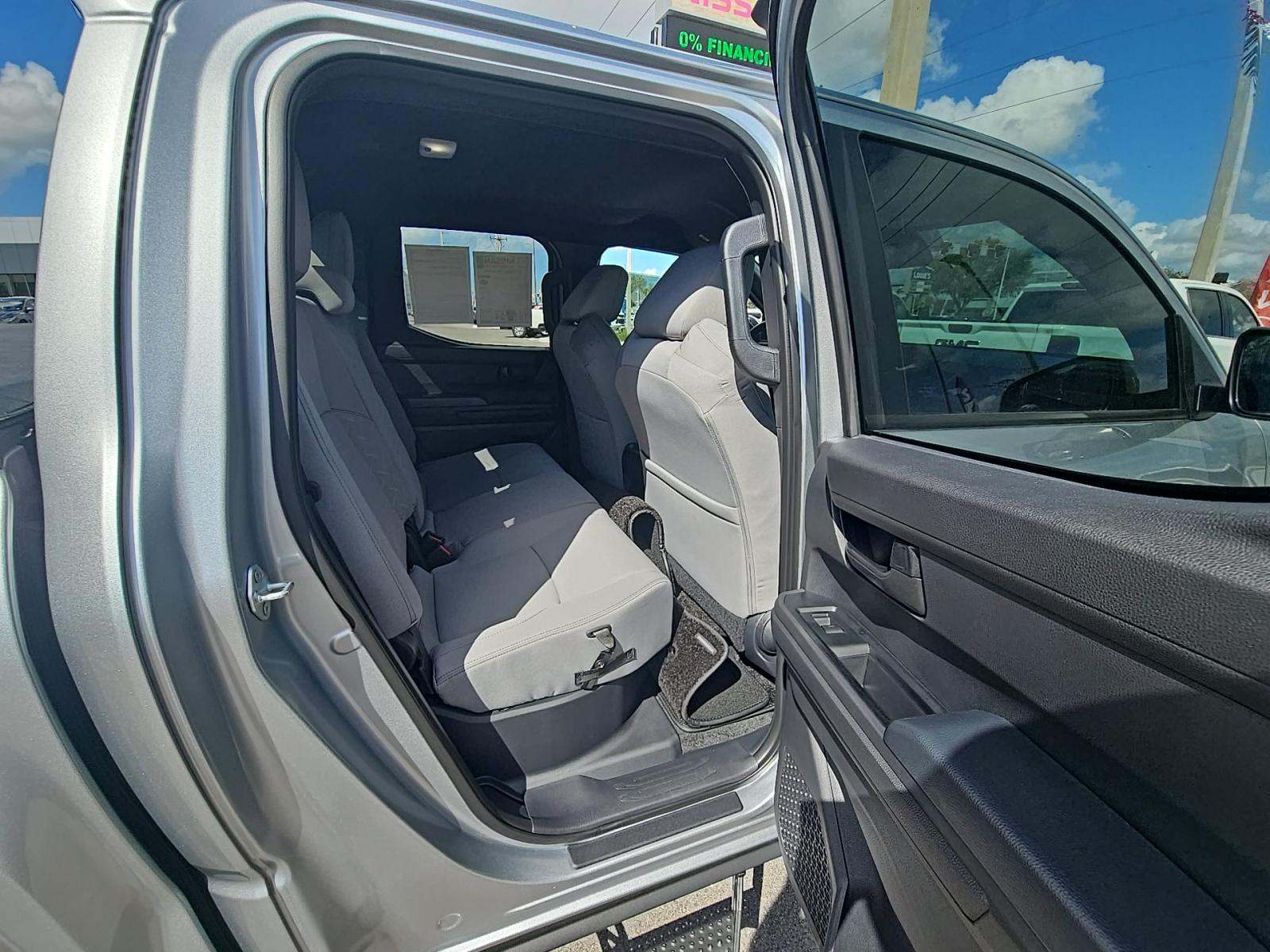 2025 Toyota Tacoma SR5 AWD