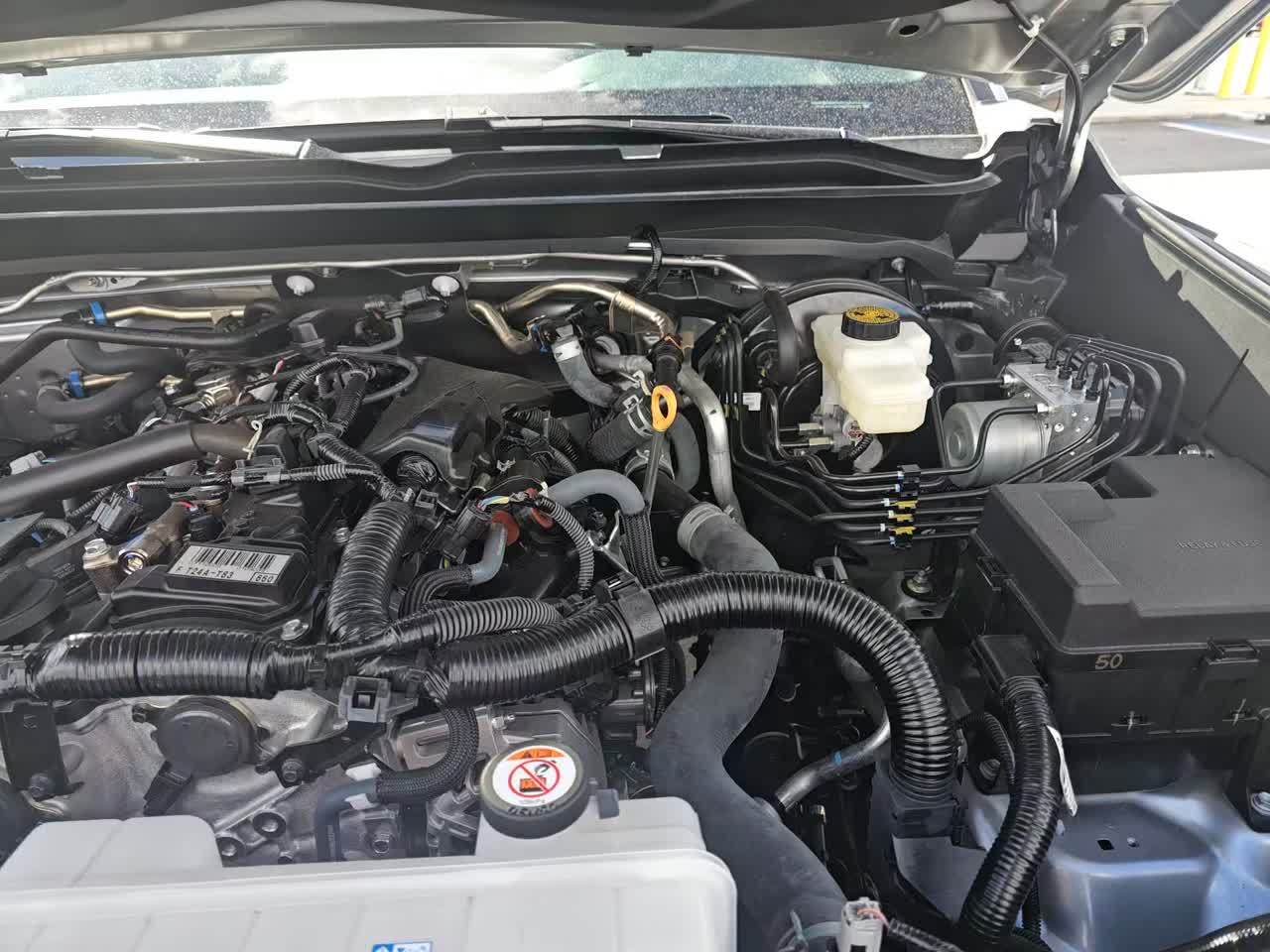 2025 Toyota Tacoma SR5 AWD