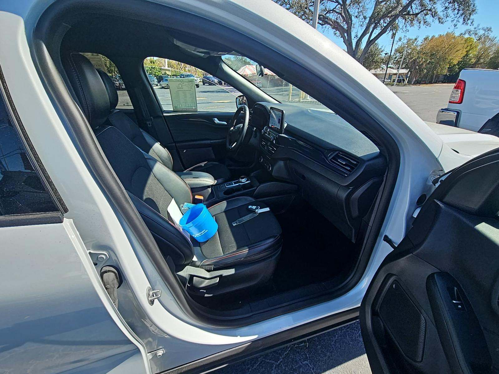 2025 Ford Escape ST-Line FWD