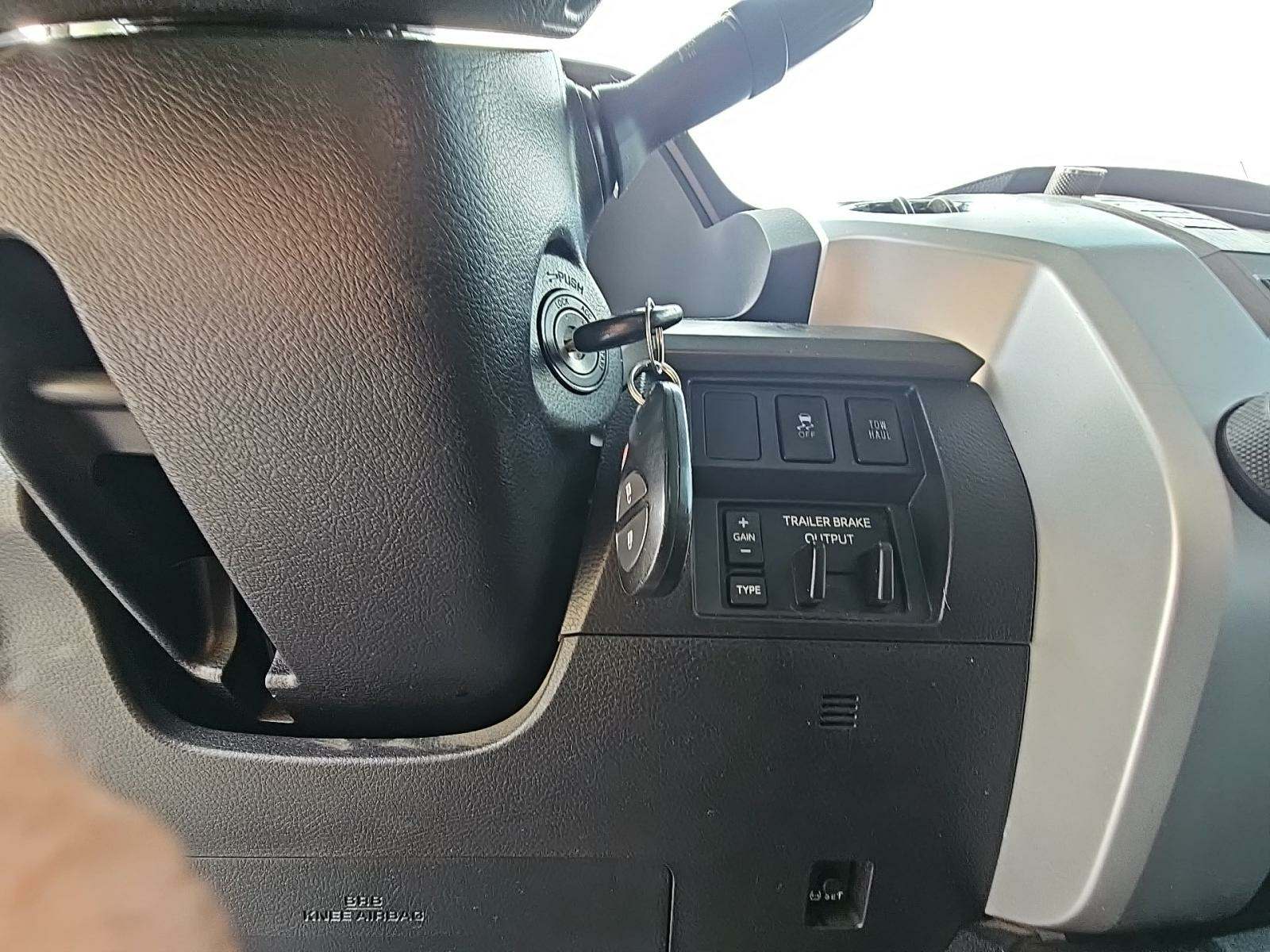 2016 Toyota Tundra SR5 AWD