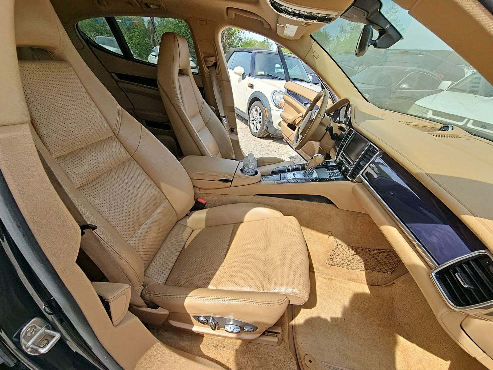 2013 Porsche Panamera 4 AWD