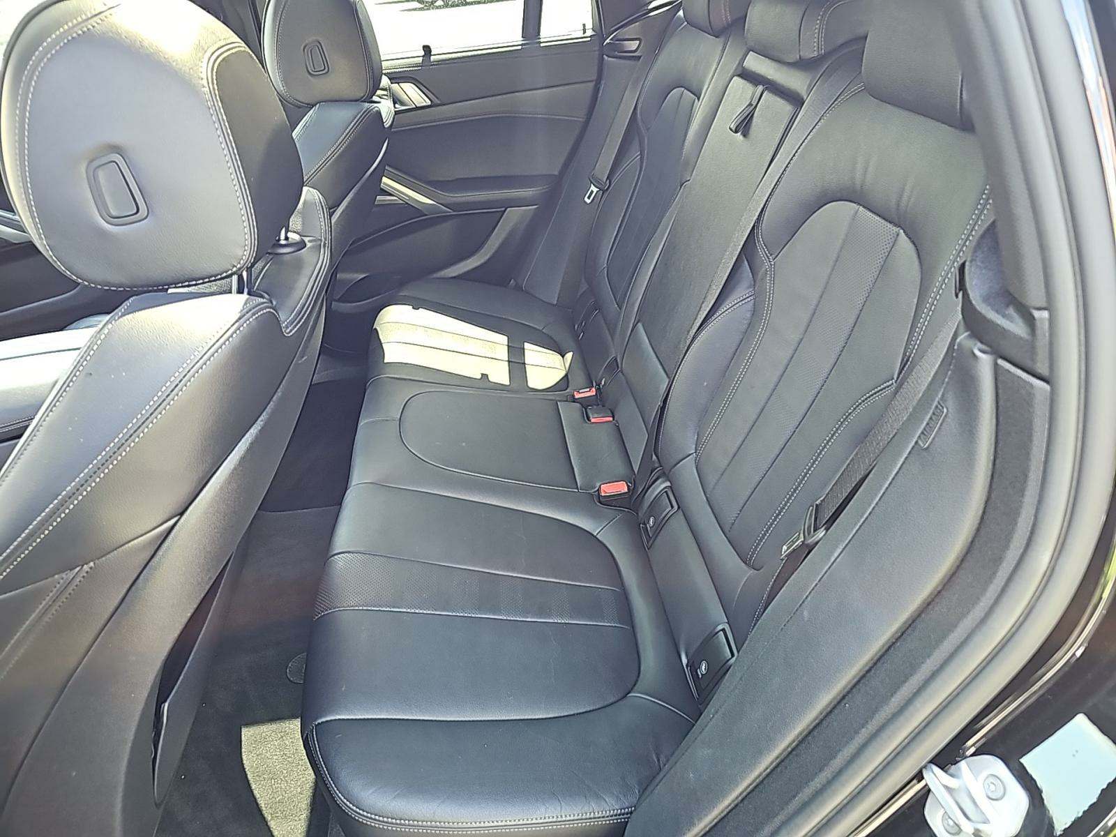 2022 BMW X6 xDrive40i AWD