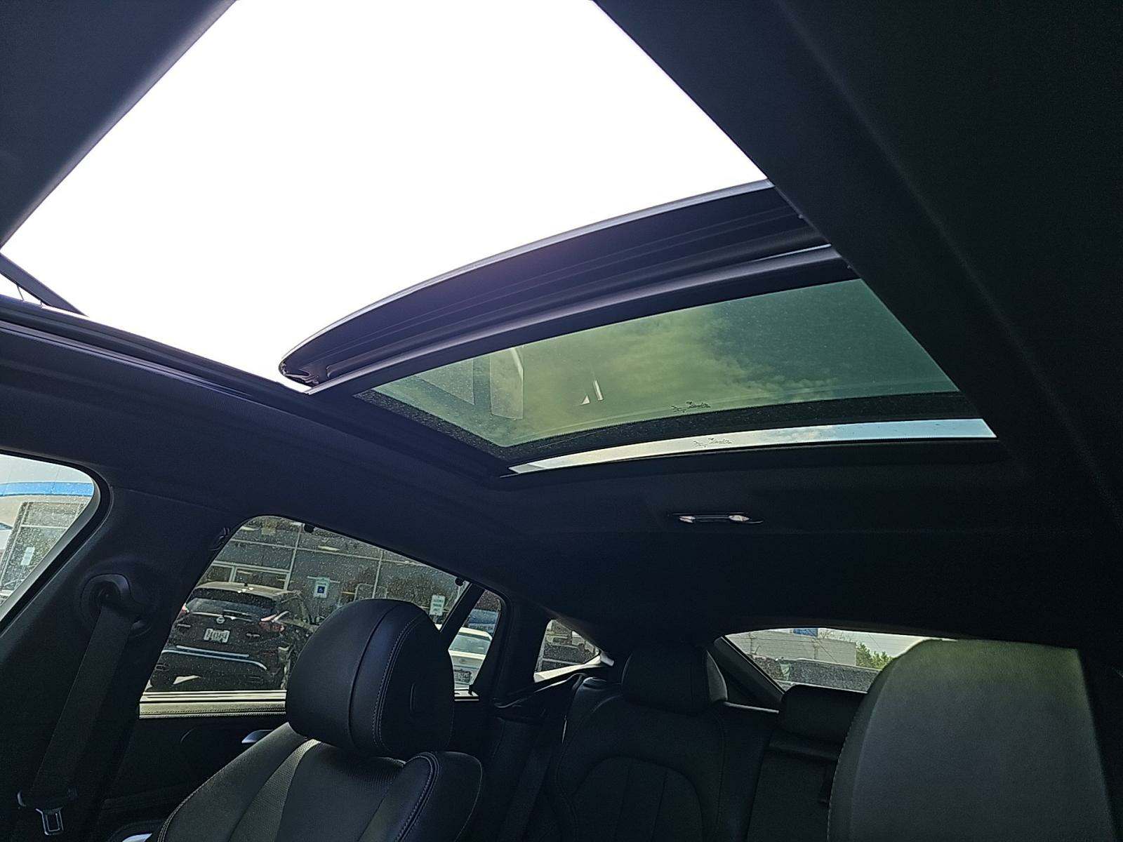 2022 BMW X6 xDrive40i AWD