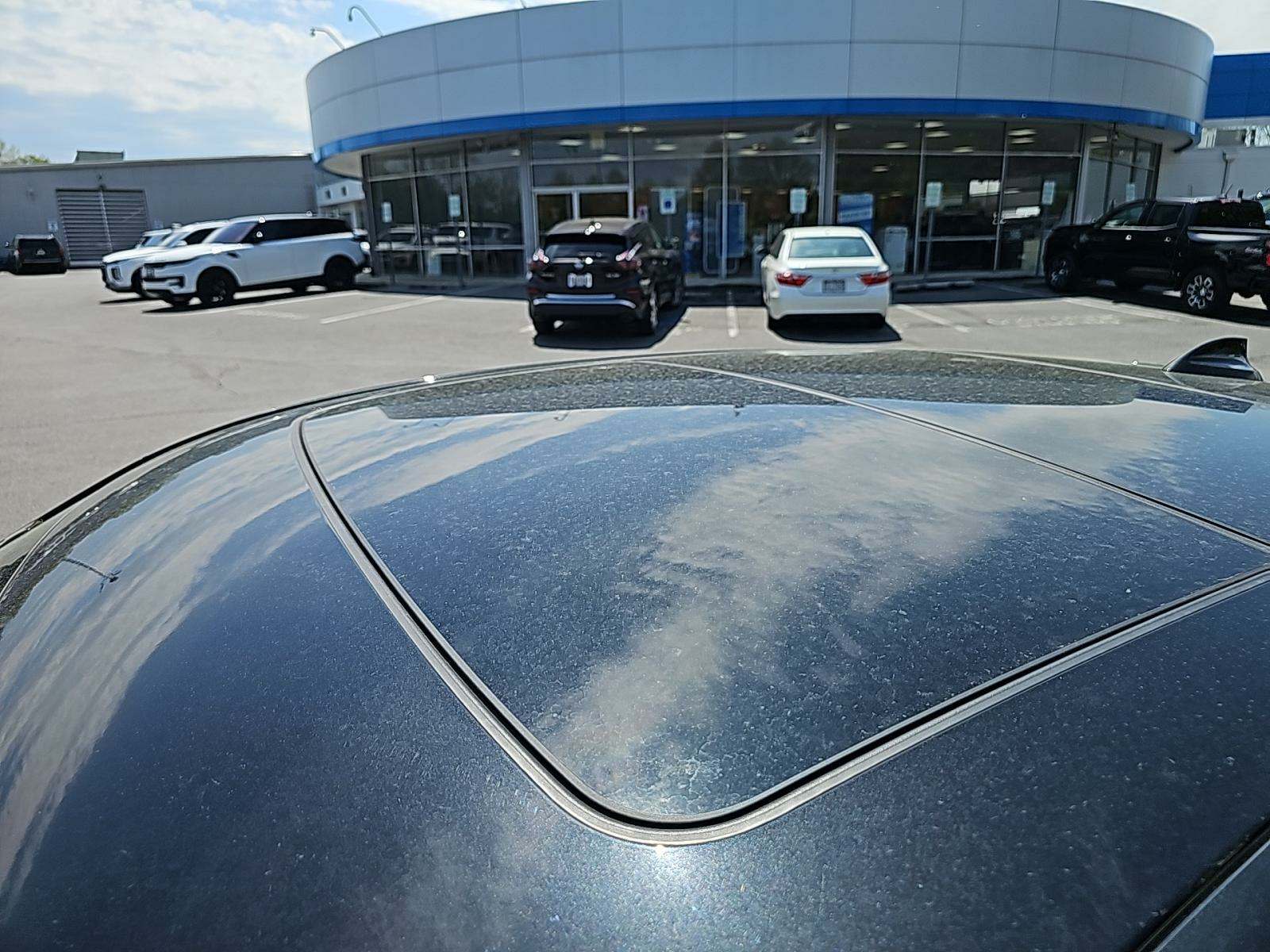 2022 BMW X6 xDrive40i AWD