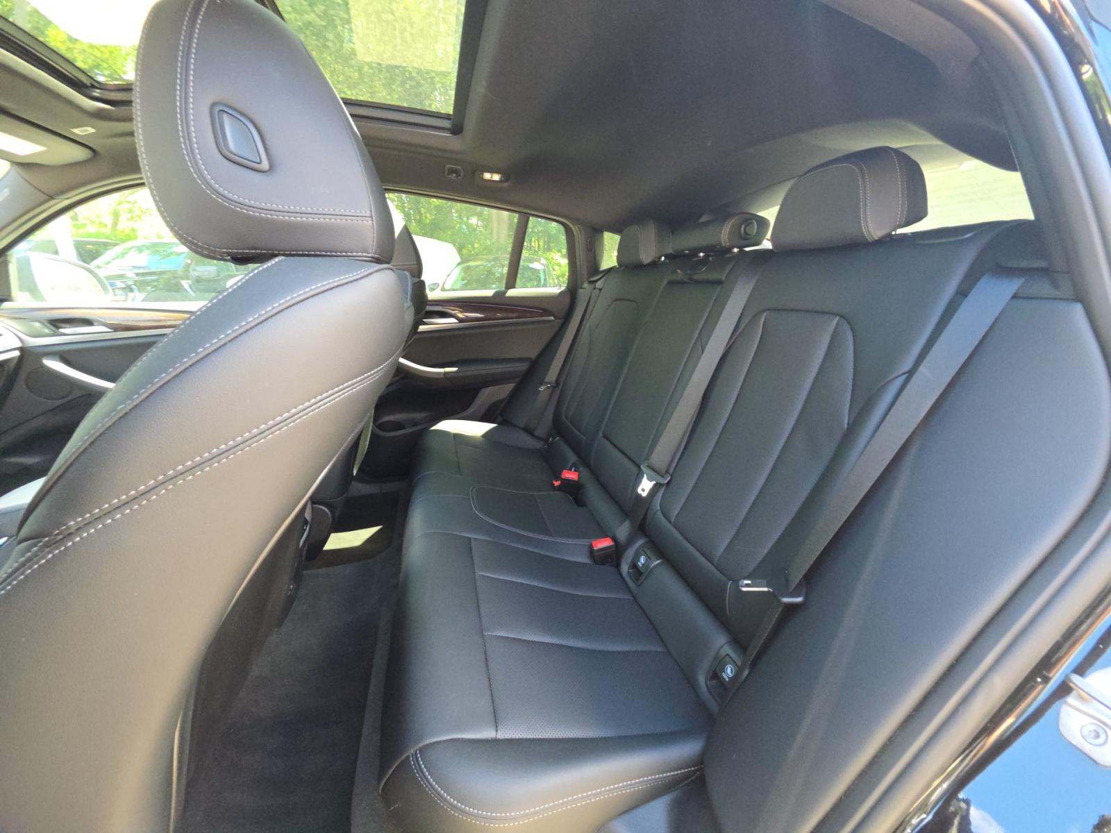 2025 BMW X4 xDrive30i AWD