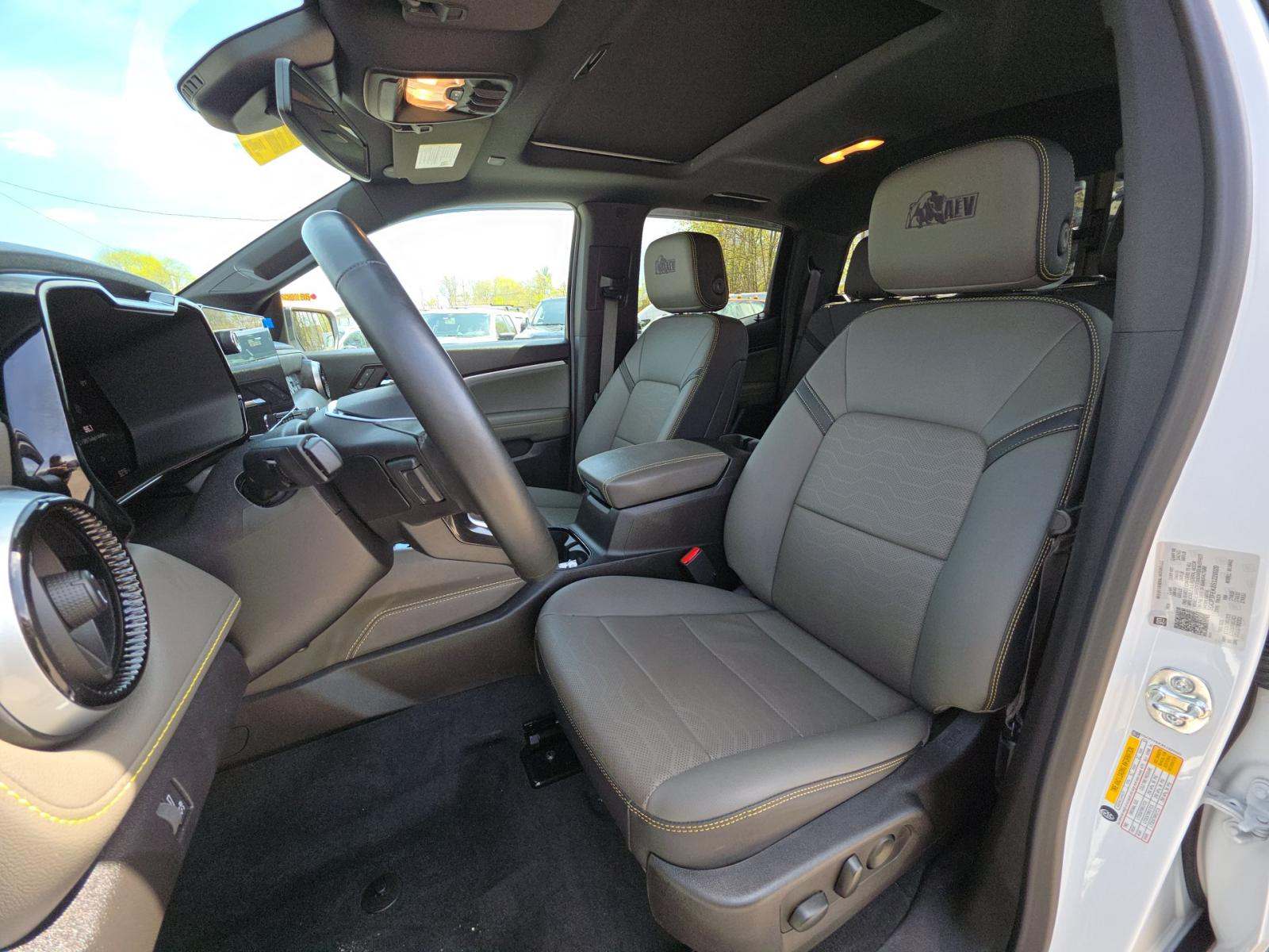 CHEVROLET SILVERADO - 2