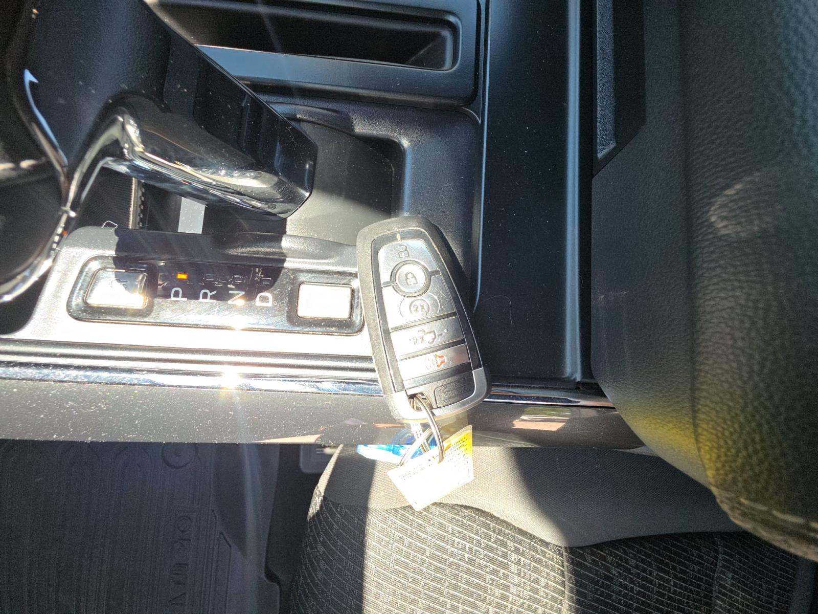 FORD F-150 - 4