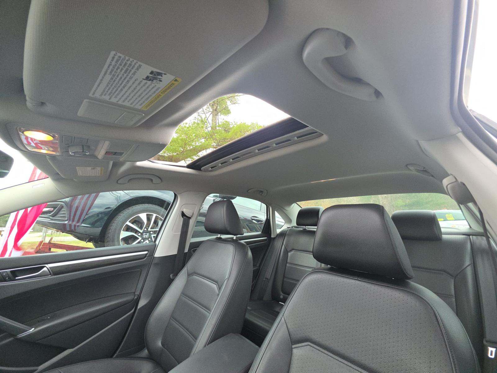 2017 Volkswagen Passat 1.8T SE FWD