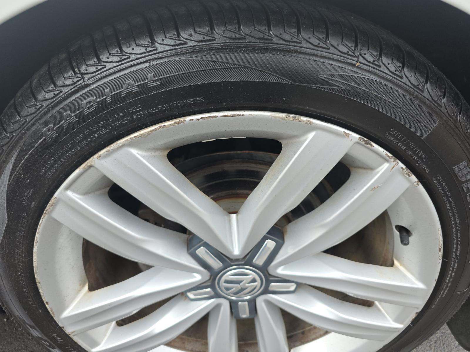 2017 Volkswagen Passat 1.8T SE FWD