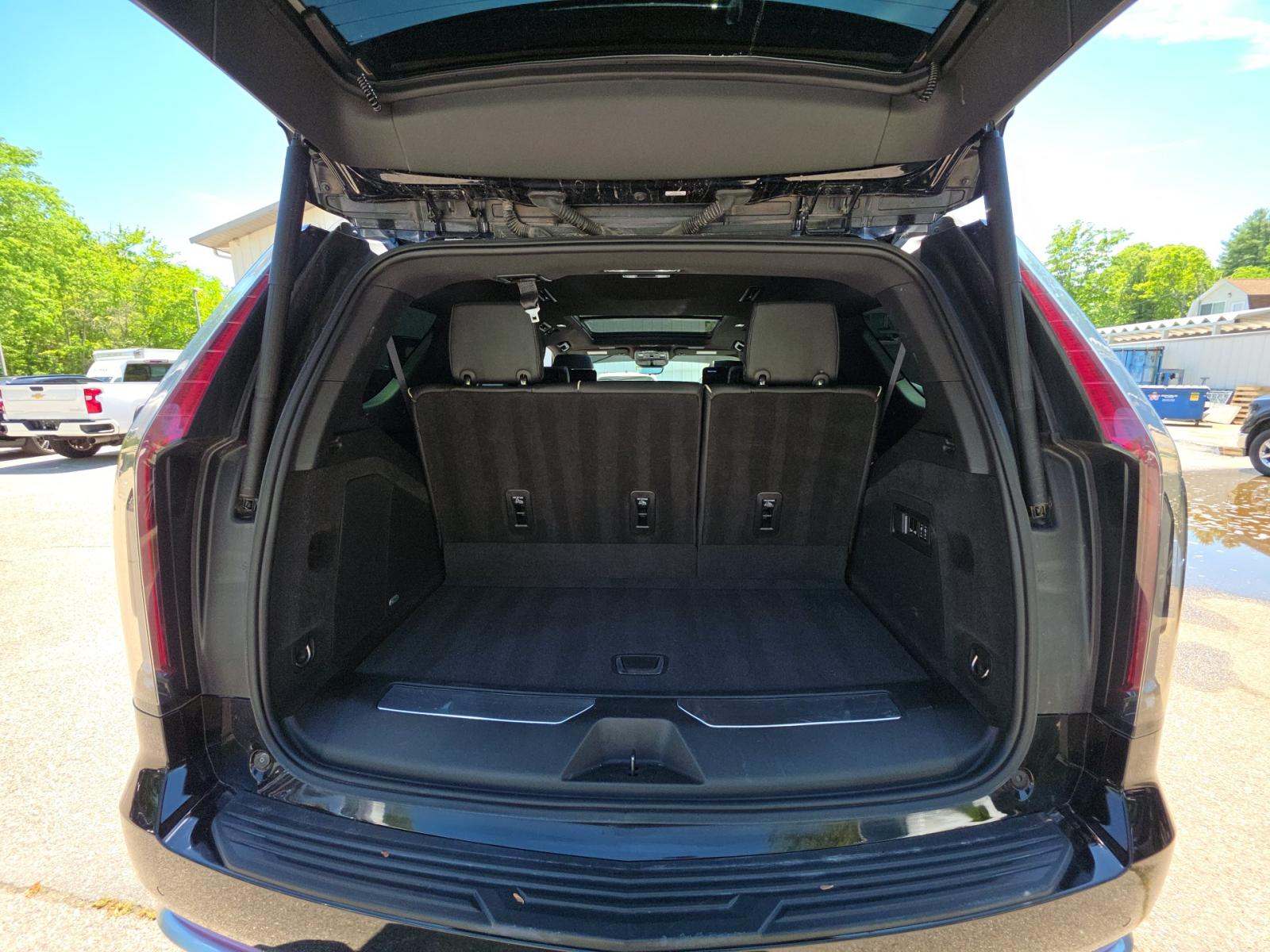 2024 Cadillac Escalade Premium Luxury AWD