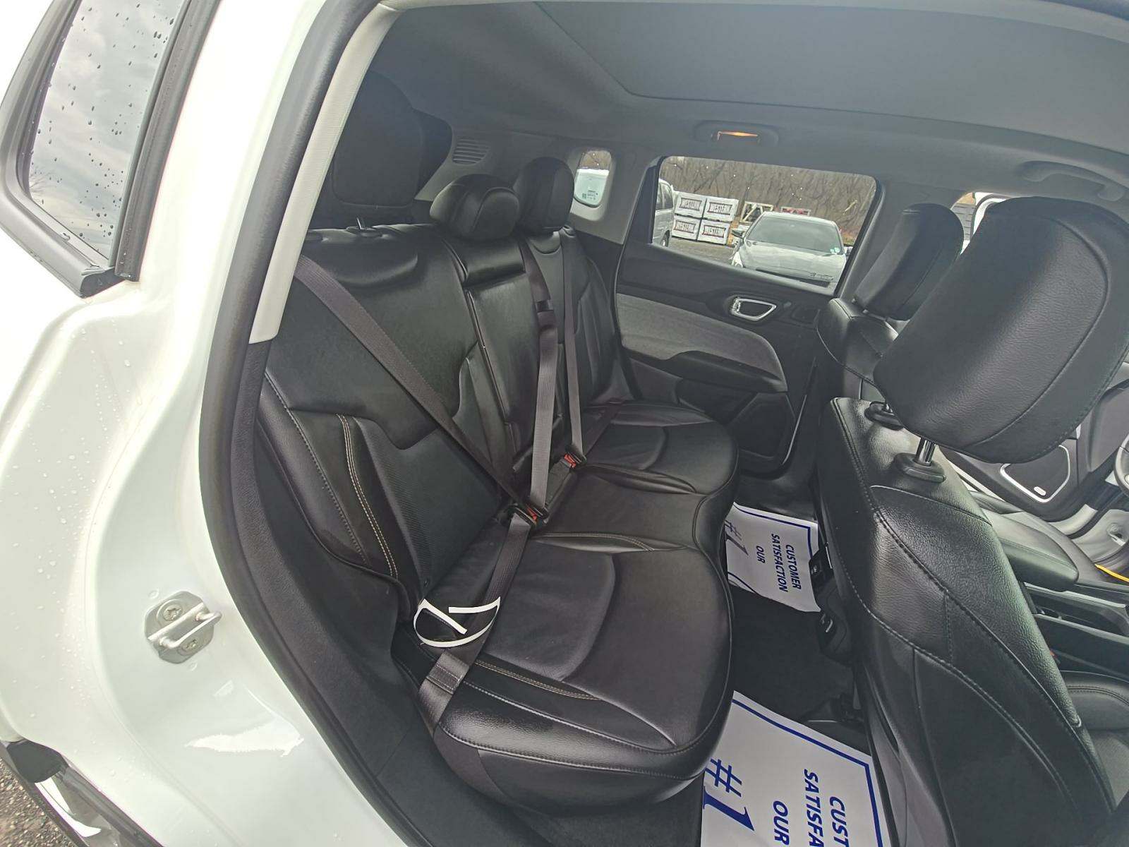 2022 Jeep Compass Latitude Lux AWD