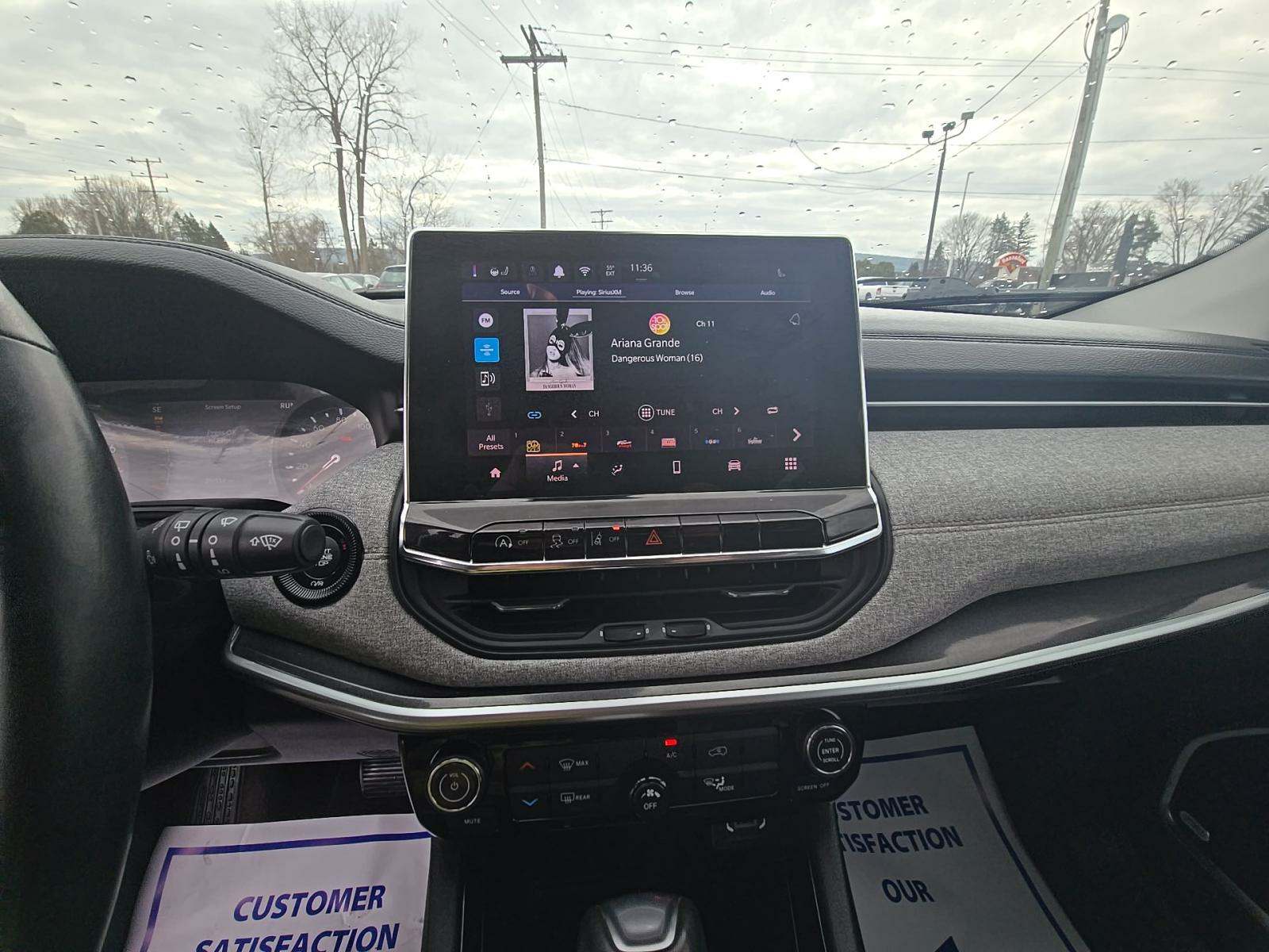 2022 Jeep Compass Latitude Lux AWD