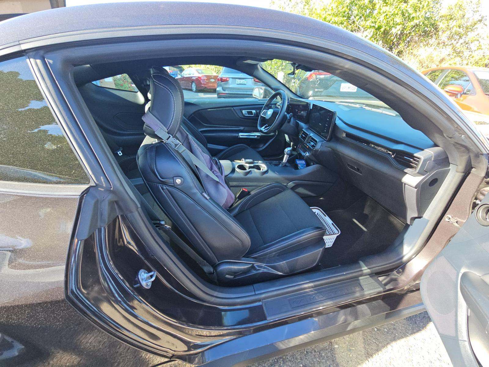 2024 Ford Mustang EcoBoost RWD