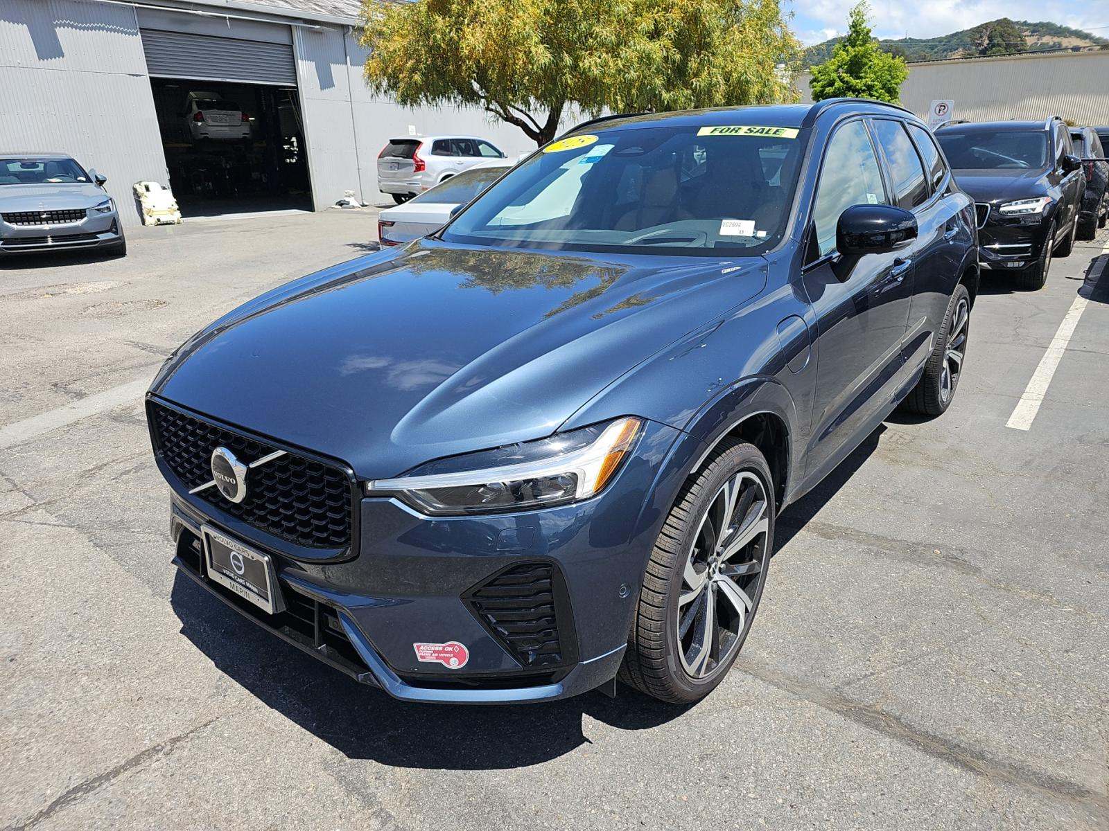 2025 Volvo XC60 Plug-In Hybrid T8 Ultra AWD