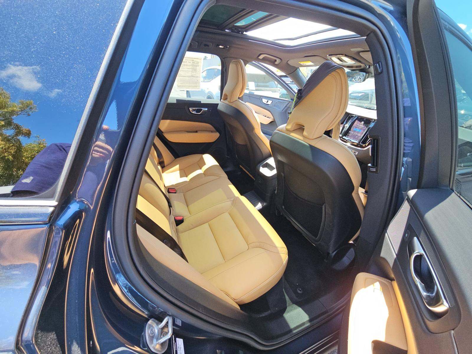 2025 Volvo XC60 Plug-In Hybrid T8 Ultra AWD
