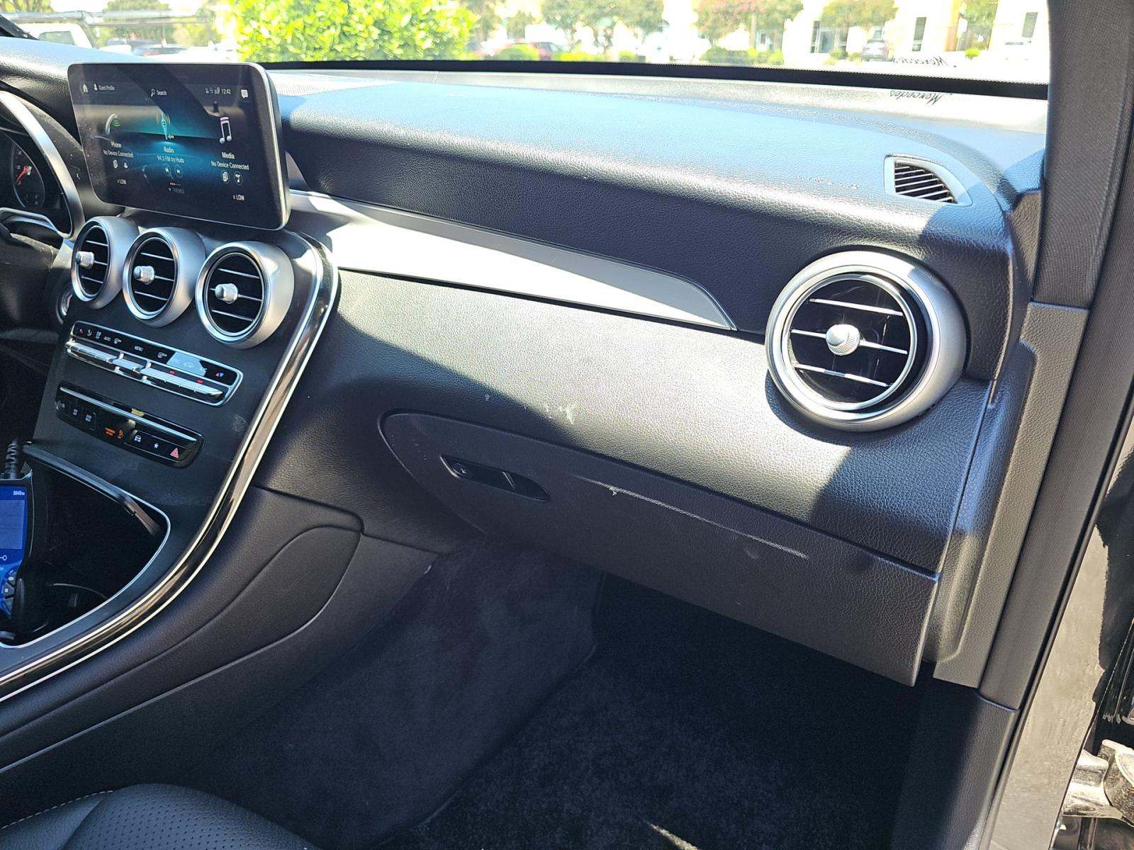 2022 Mercedes-Benz GLC GLC 300 AWD