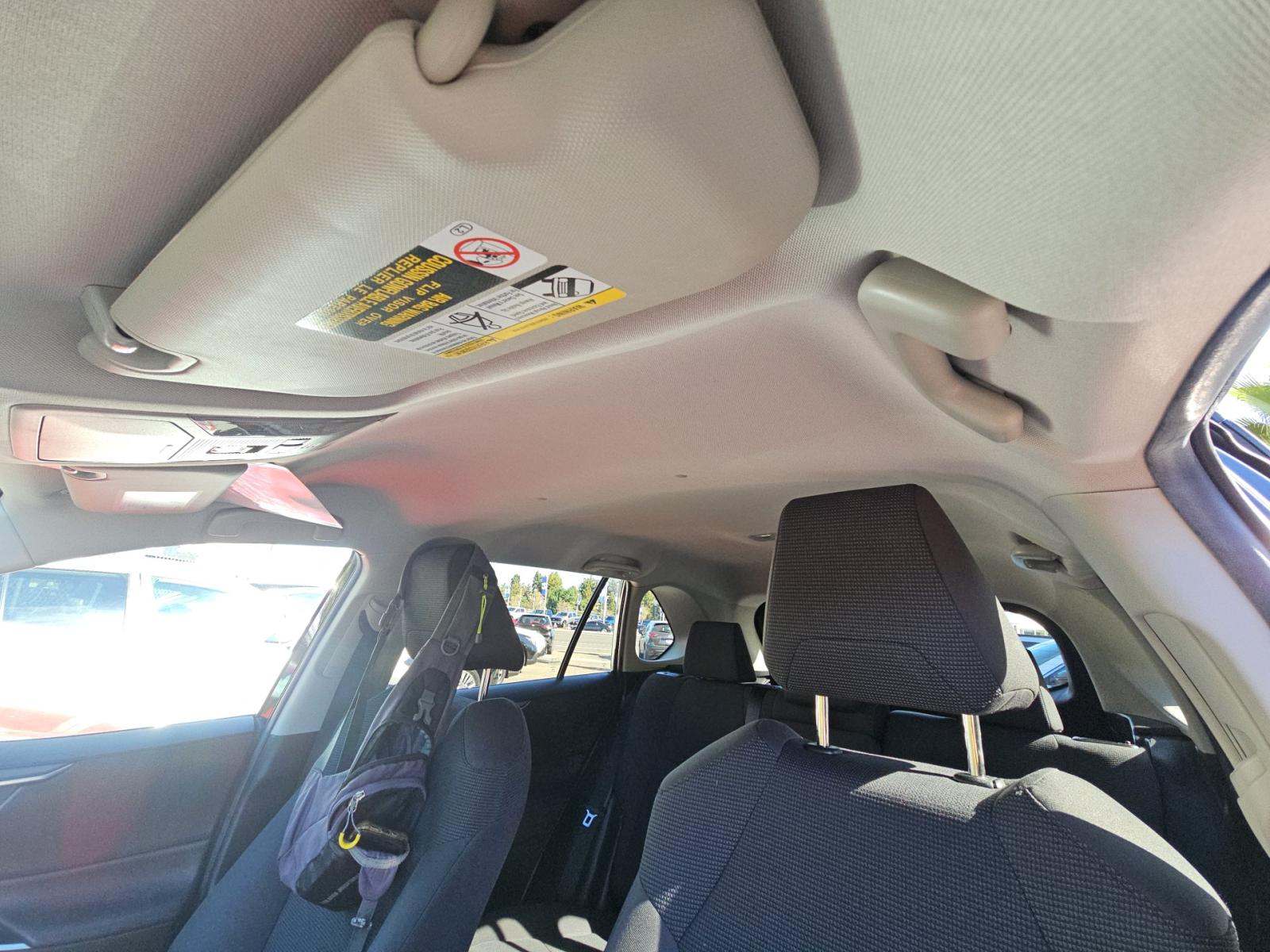 2020 Toyota RAV4 LE FWD