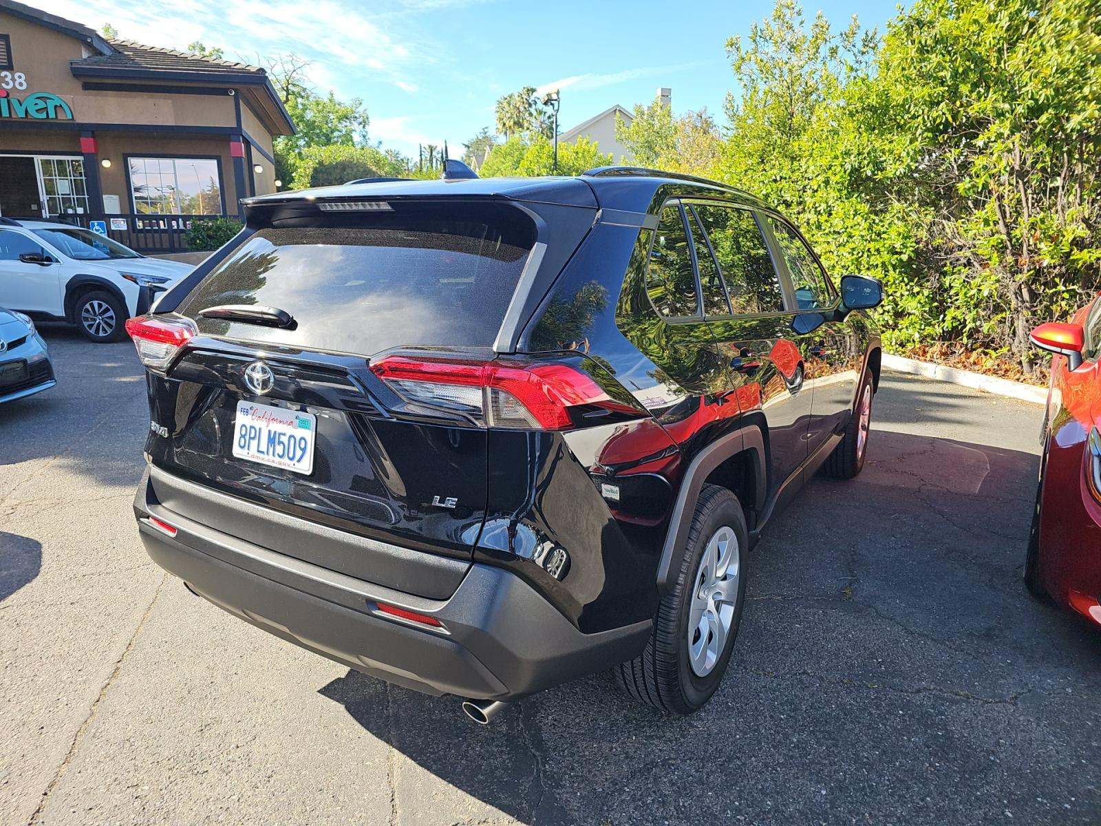 2020 Toyota RAV4 LE FWD