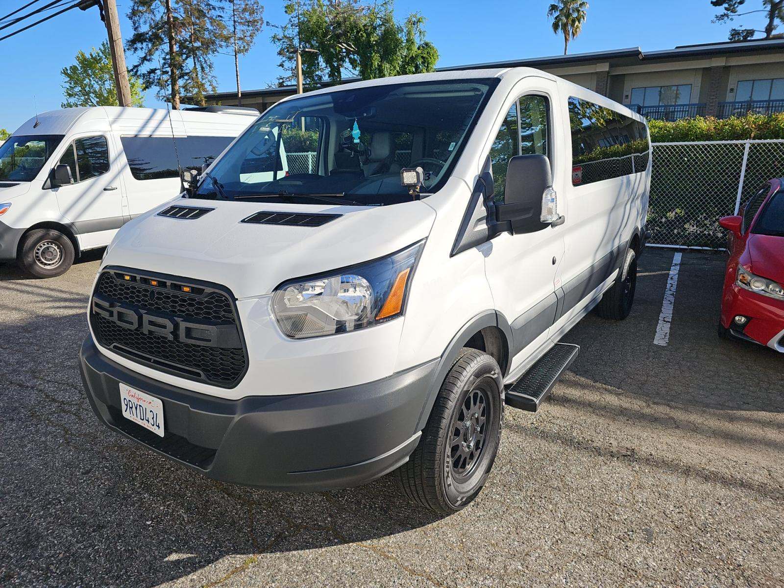 FORD TRANSIT 350 - 1