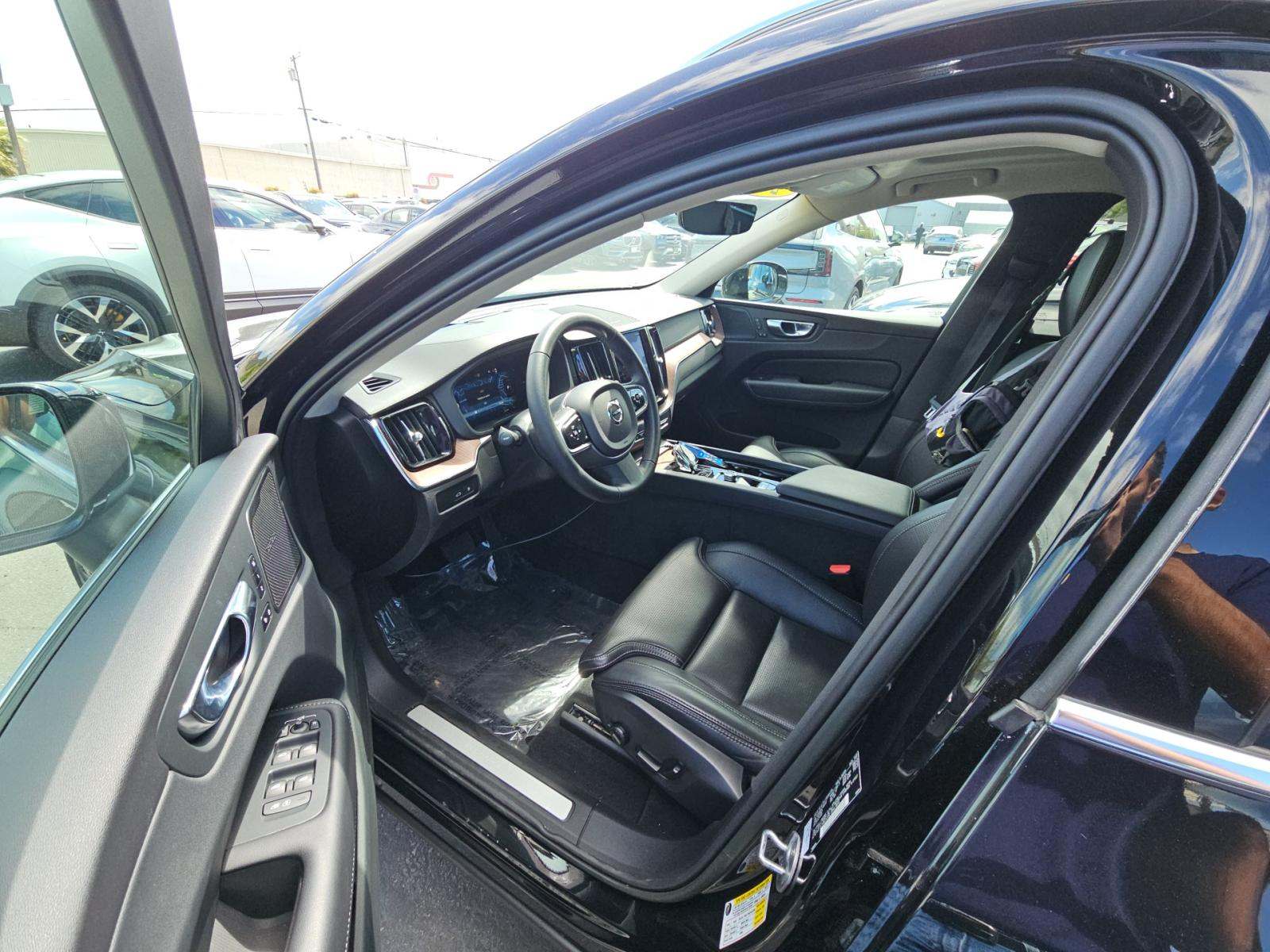2023 Volvo XC60 Recharge T8 Ultimate AWD