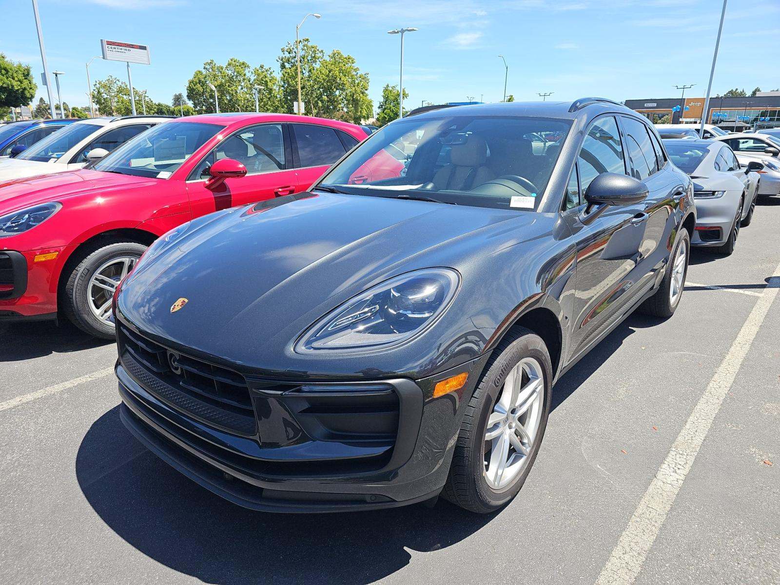 2024 Porsche Macan Base AWD