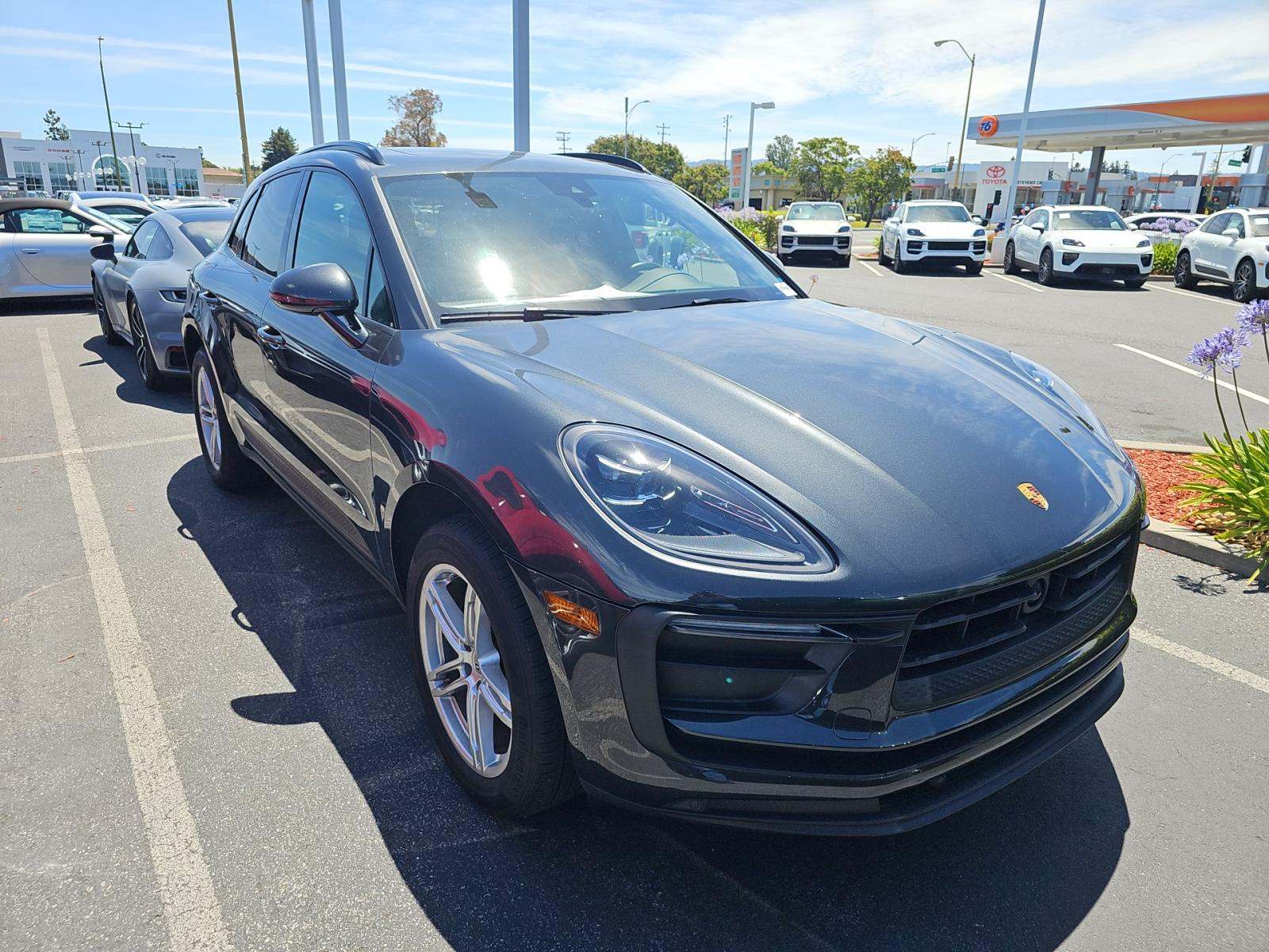 2024 Porsche Macan Base AWD