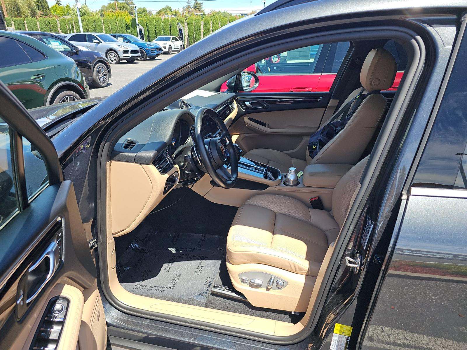 2024 Porsche Macan Base AWD