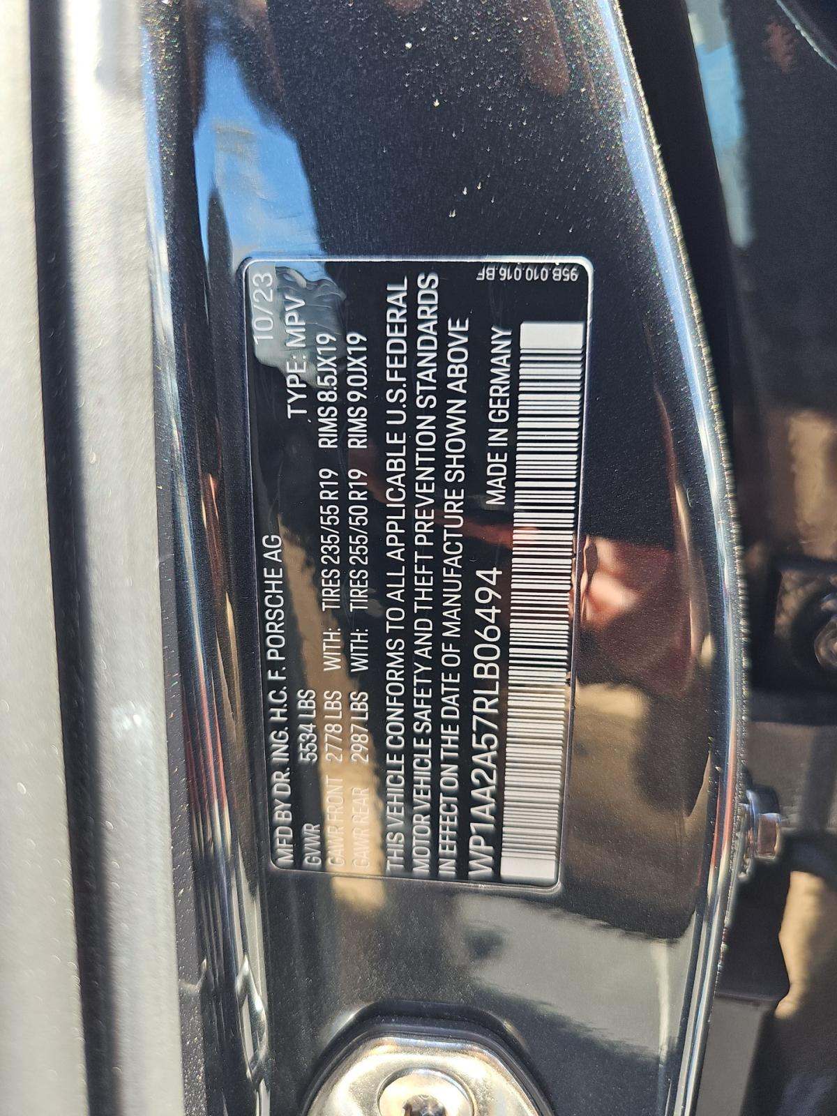 2024 Porsche Macan Base AWD