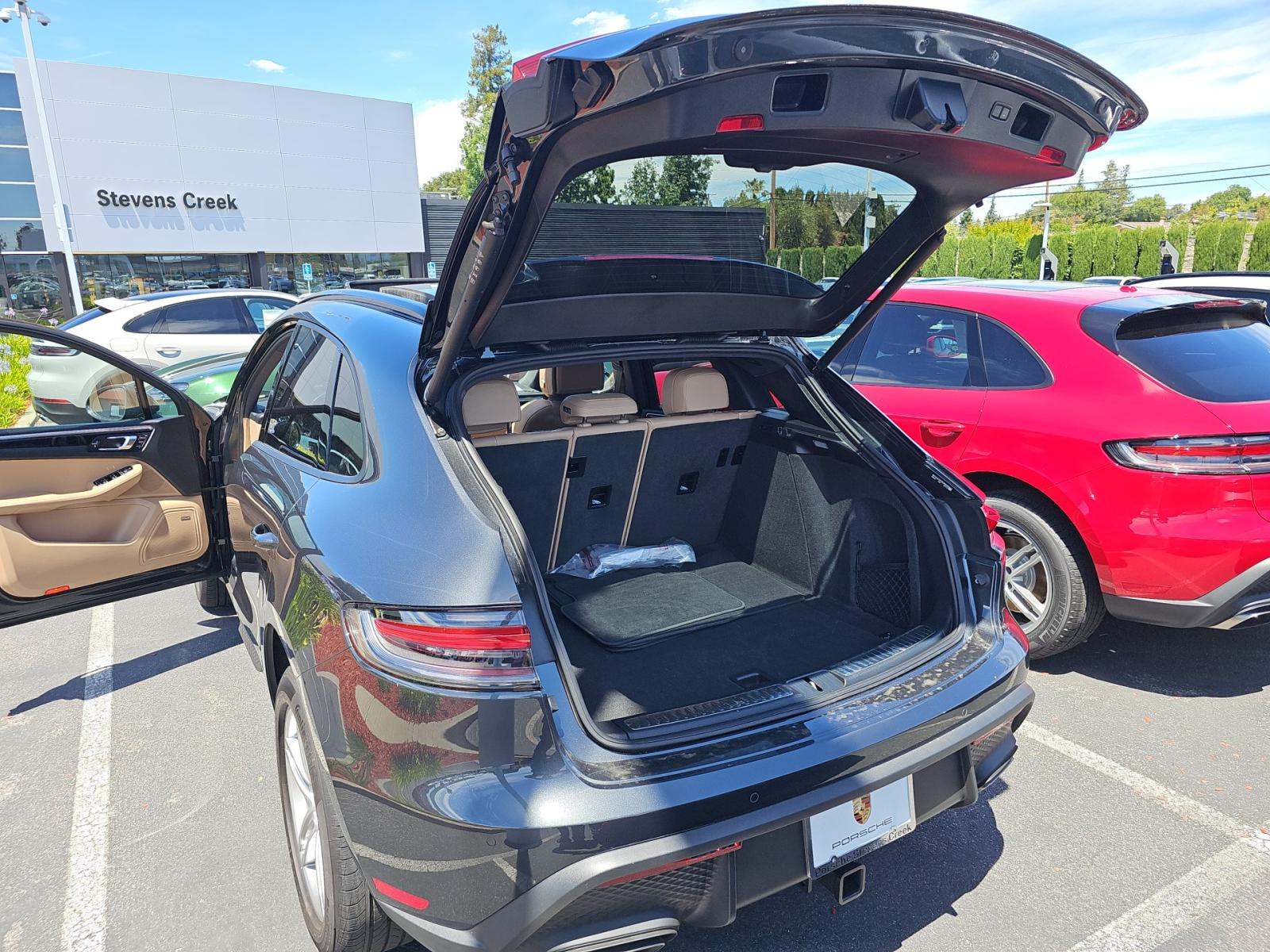 2024 Porsche Macan Base AWD