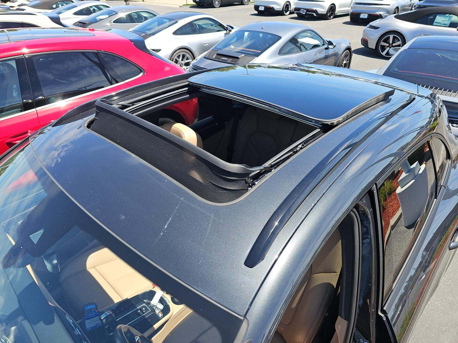 2024 Porsche Macan Base AWD
