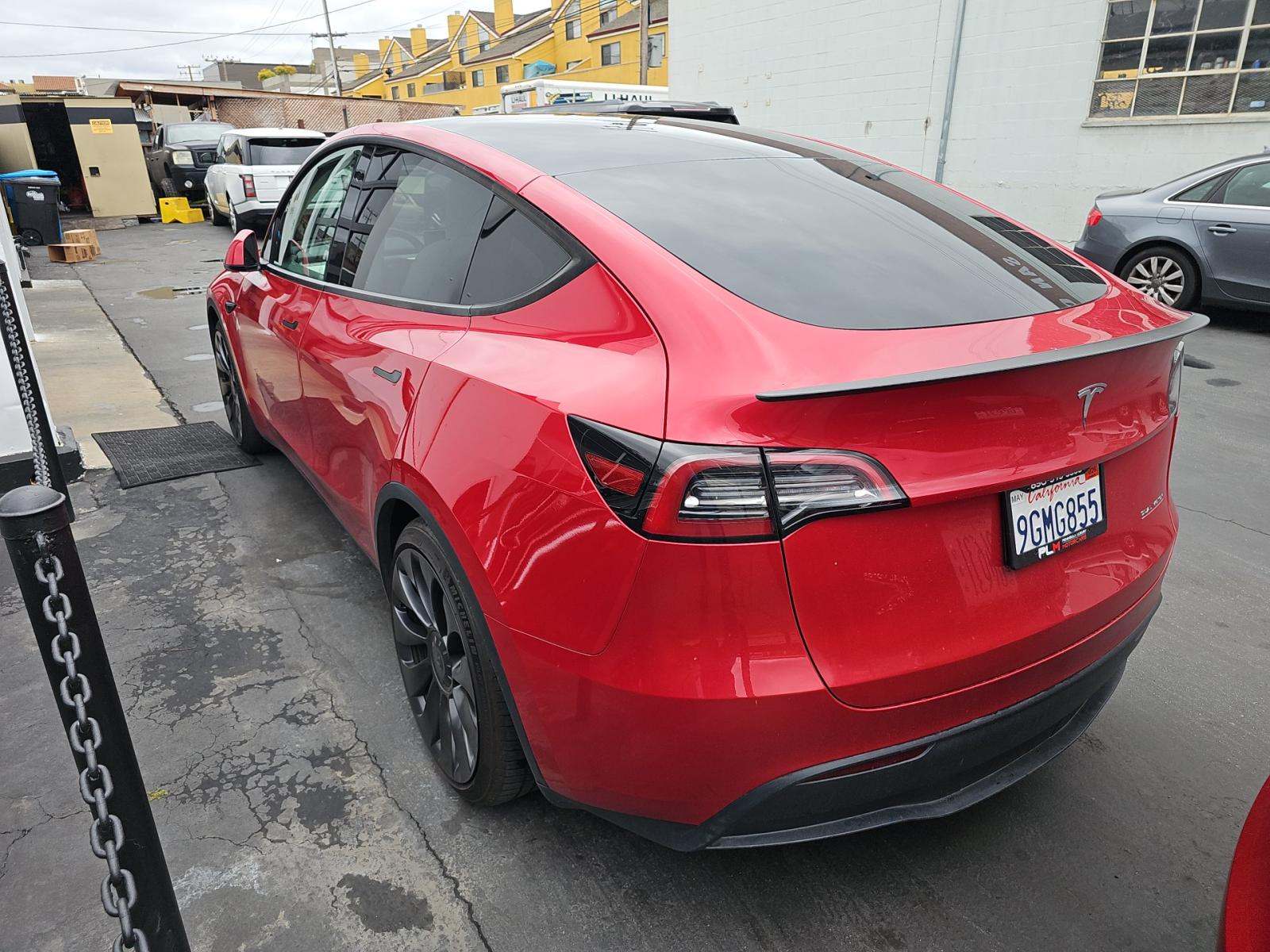 TESLA MODEL Y - 2
