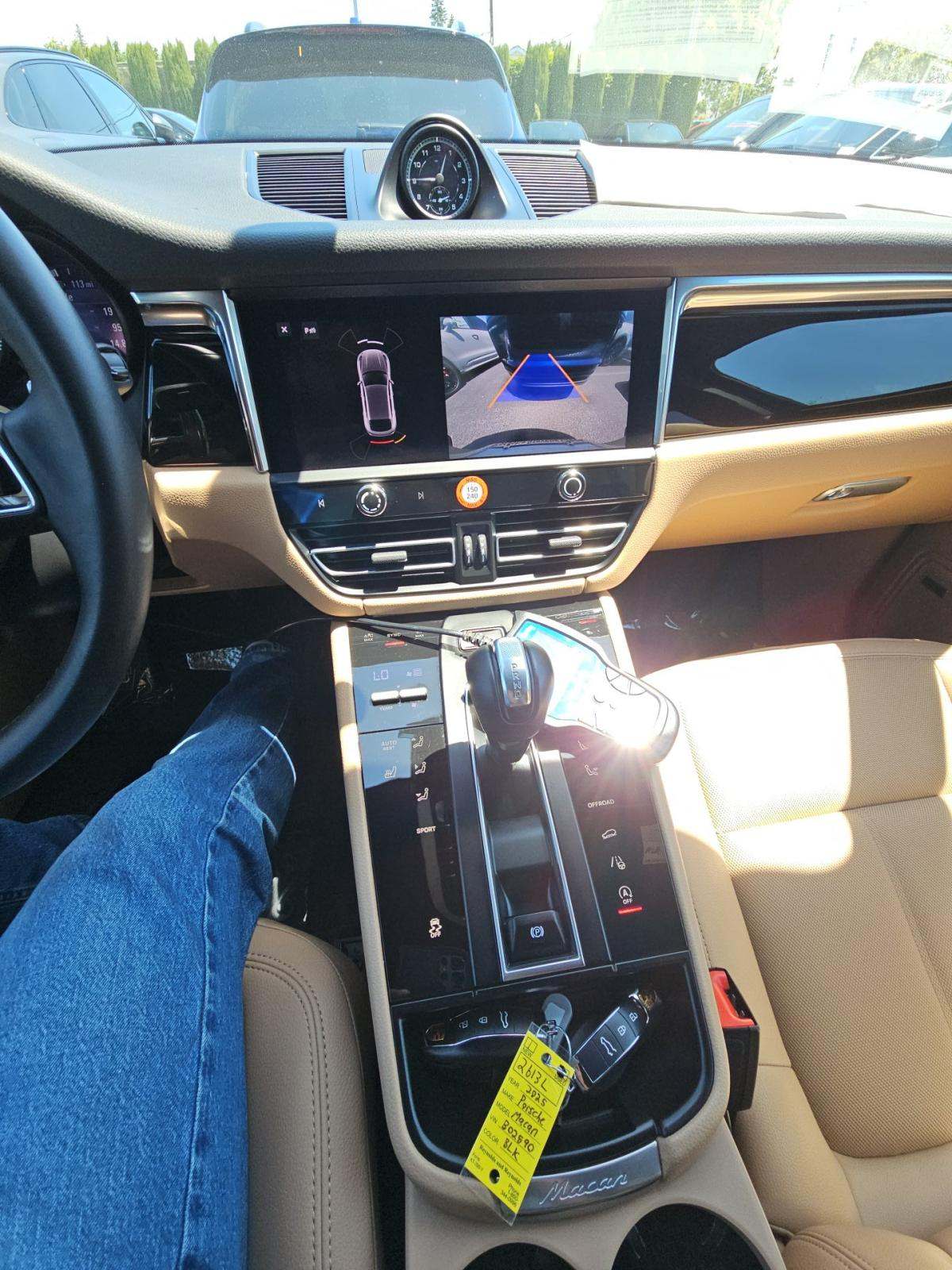 2025 Porsche Macan Base AWD
