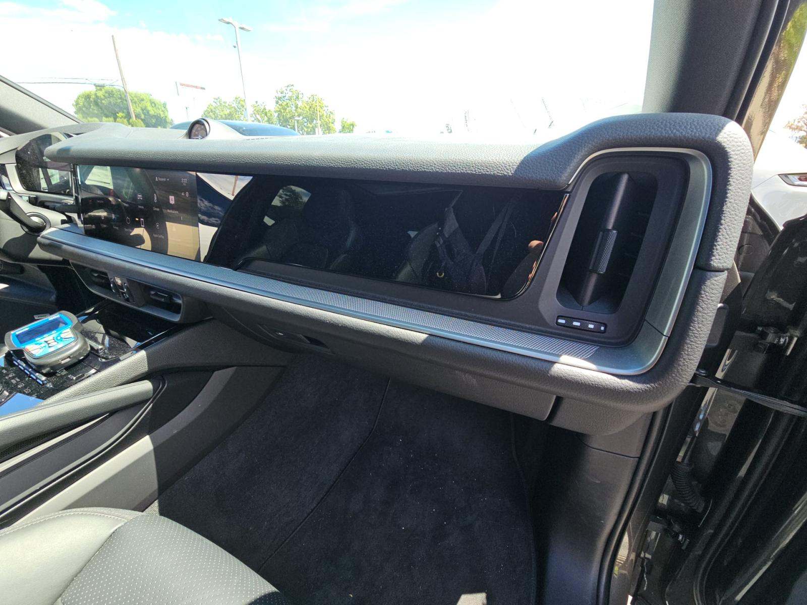 2025 Porsche Cayenne Base AWD